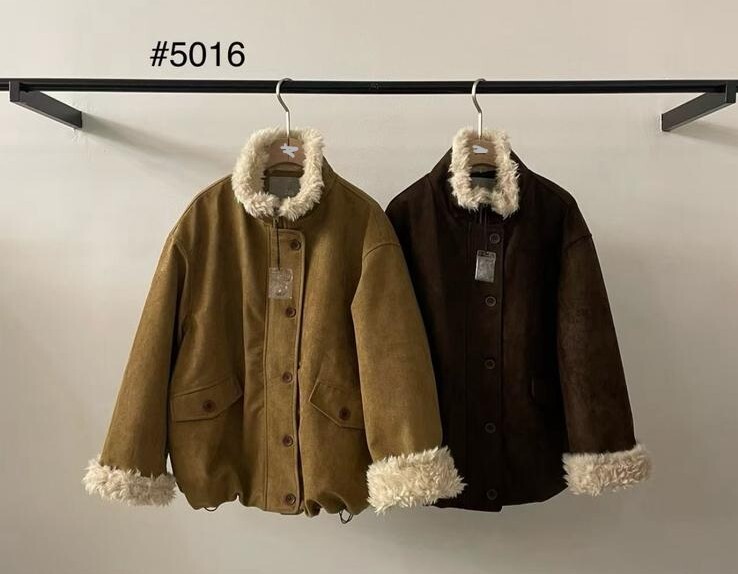 DA06  胸48 長26 $1099 (一口價) 90%鴨絨