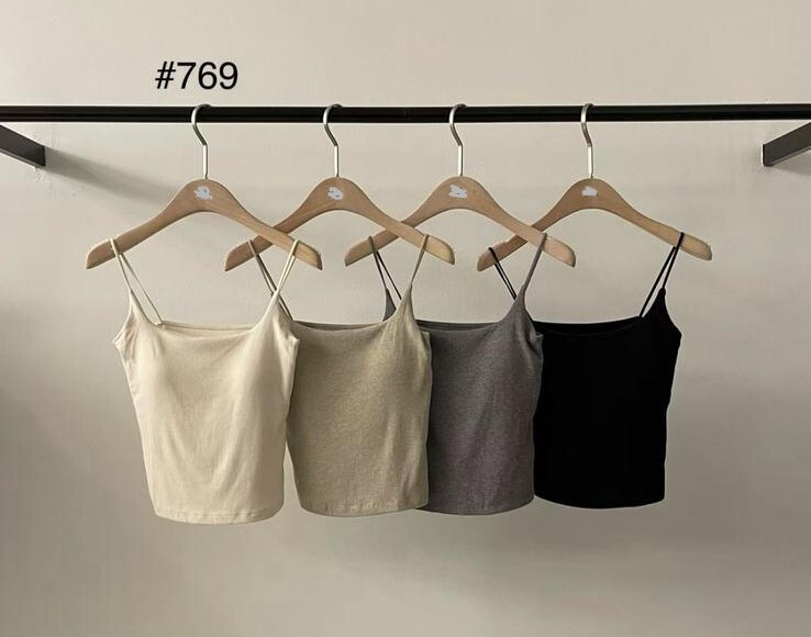 DA09  BRA TOP 手捧杯 薄毛 有PAD  胸30 - 42  長  18    $299 (一口價)