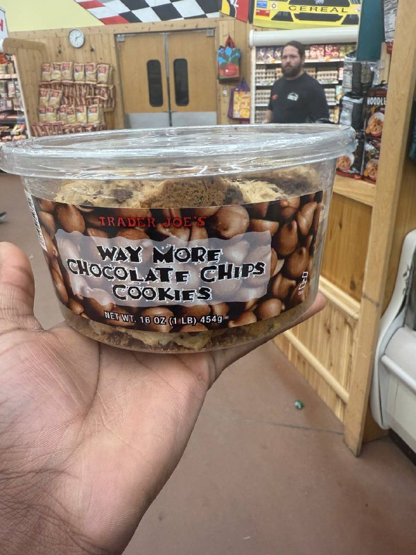 [U] CW TRADER JOE'S WAY MORE CHOCOLATE CHIPS COOKIES NET WT. 16 0Z 1 LB 454G, 00365932 (UCW99)