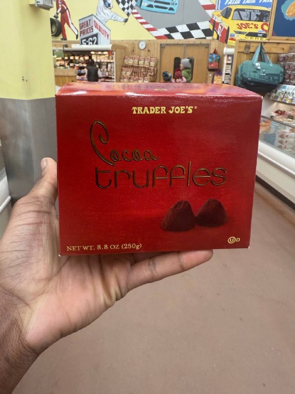 [U] CW TRADER JOE'S COCOA TRUFFLES NET WT. 8.8 0Z 250G, 00445757 (UCW101)