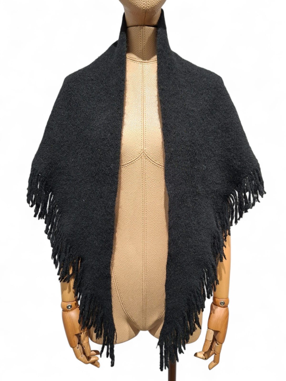 蘇蘇邊毛絨三角圍巾（預購產品）