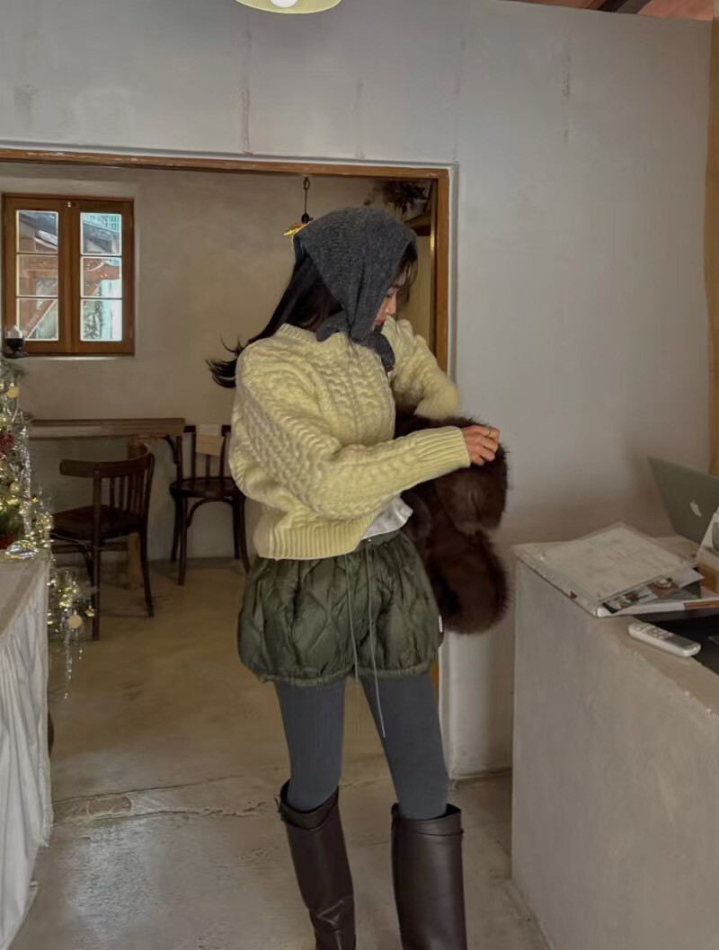 墨綠色鋪棉短褲