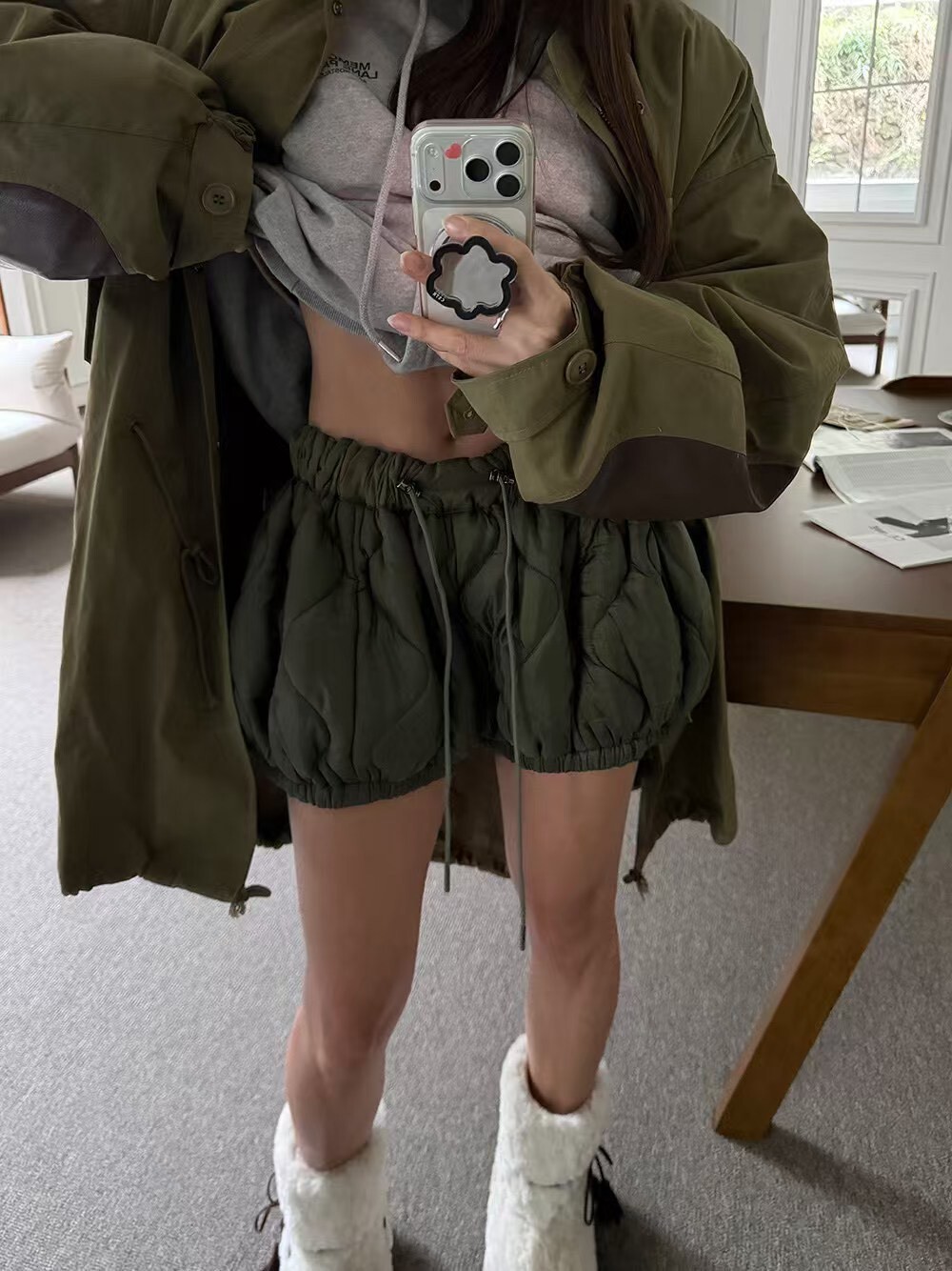 墨綠色鋪棉短褲