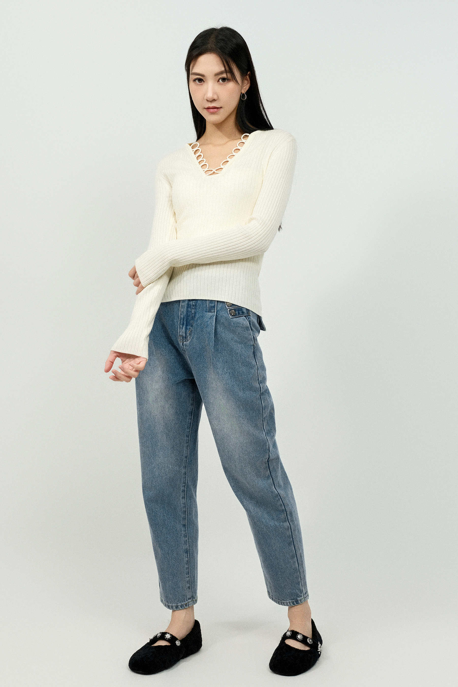 大圈圈領幼坑針織上衣（預購產品）