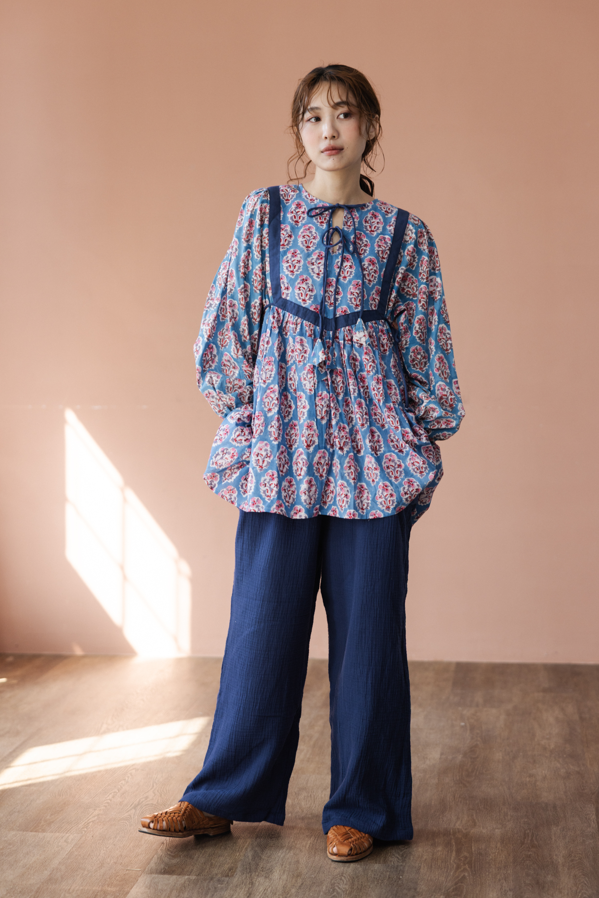 綁帶拼接長袖上衣_藍