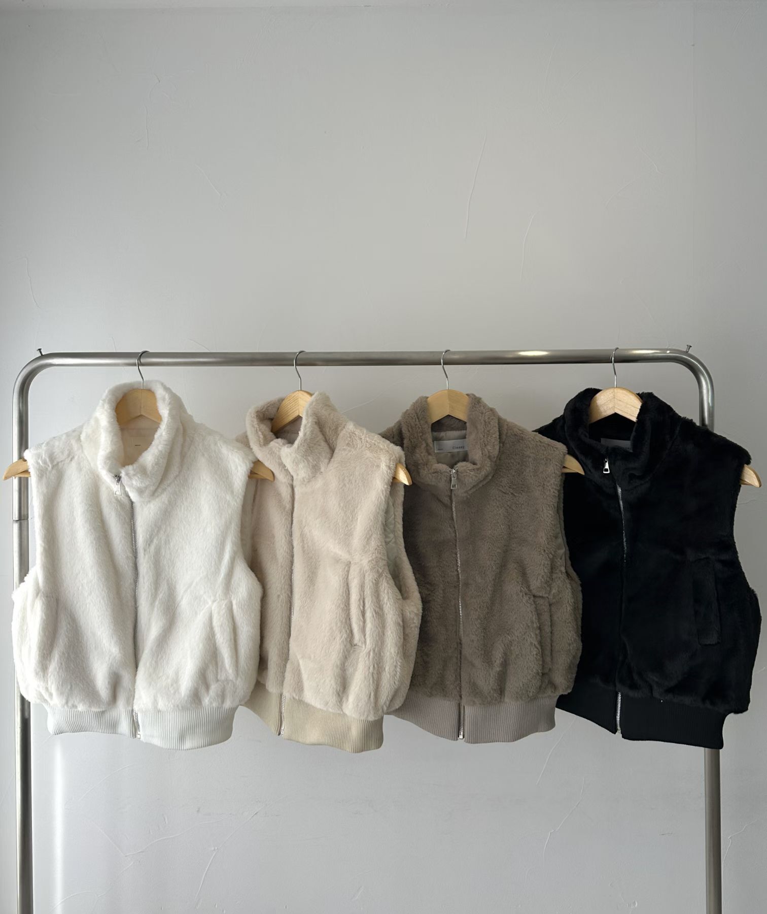 CY5302 毛毛夾棉背心外套 *特價* (優惠碼同充值購物金不適用)