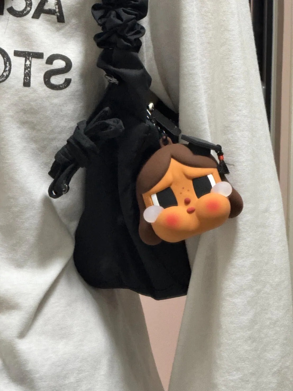 <不管多賠‼就是要清🔥>NG-POP MART CRYBABY 落日歌會系列 畢業帽耳機包