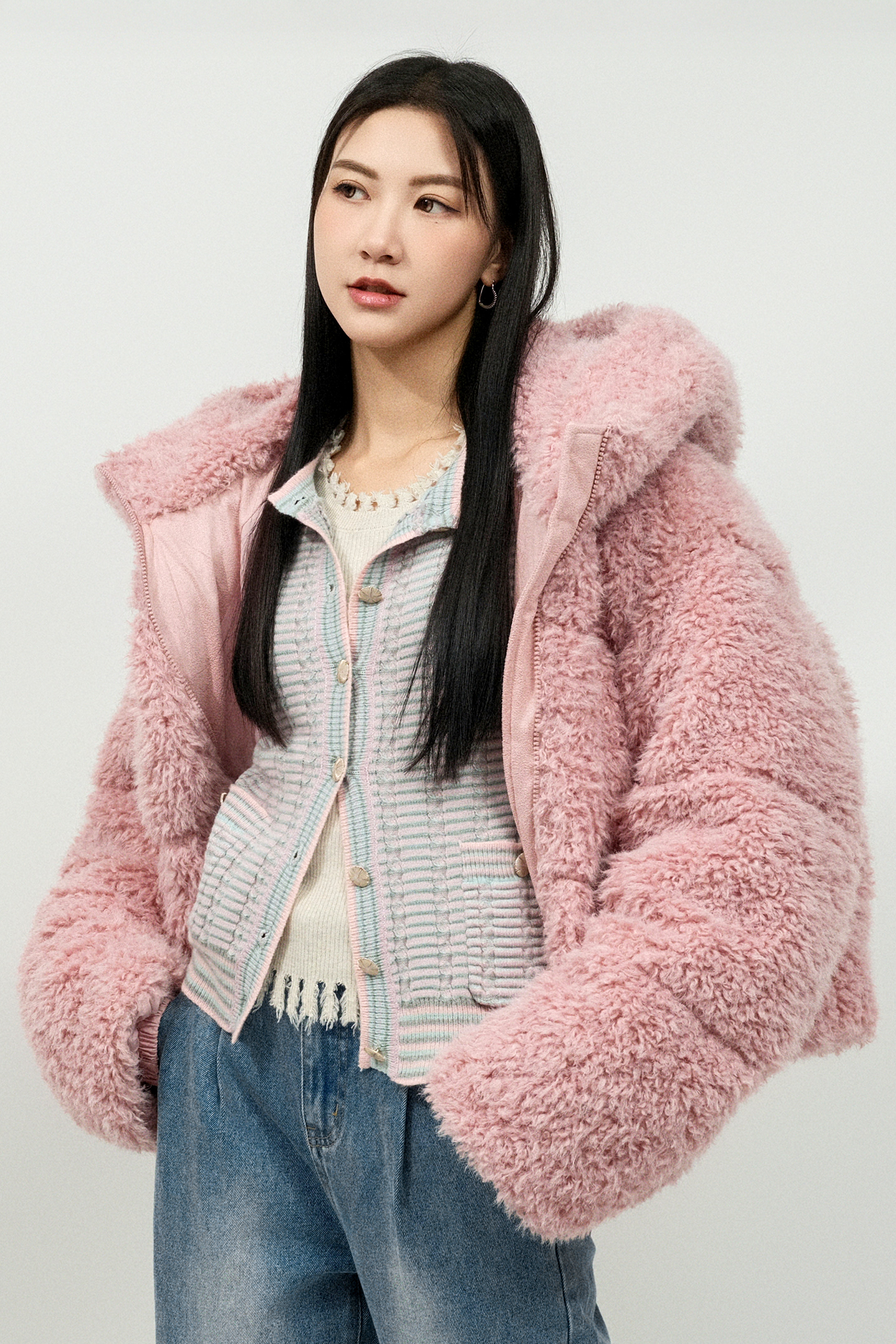 毛毛羽絨短身帽外套（預購產品）