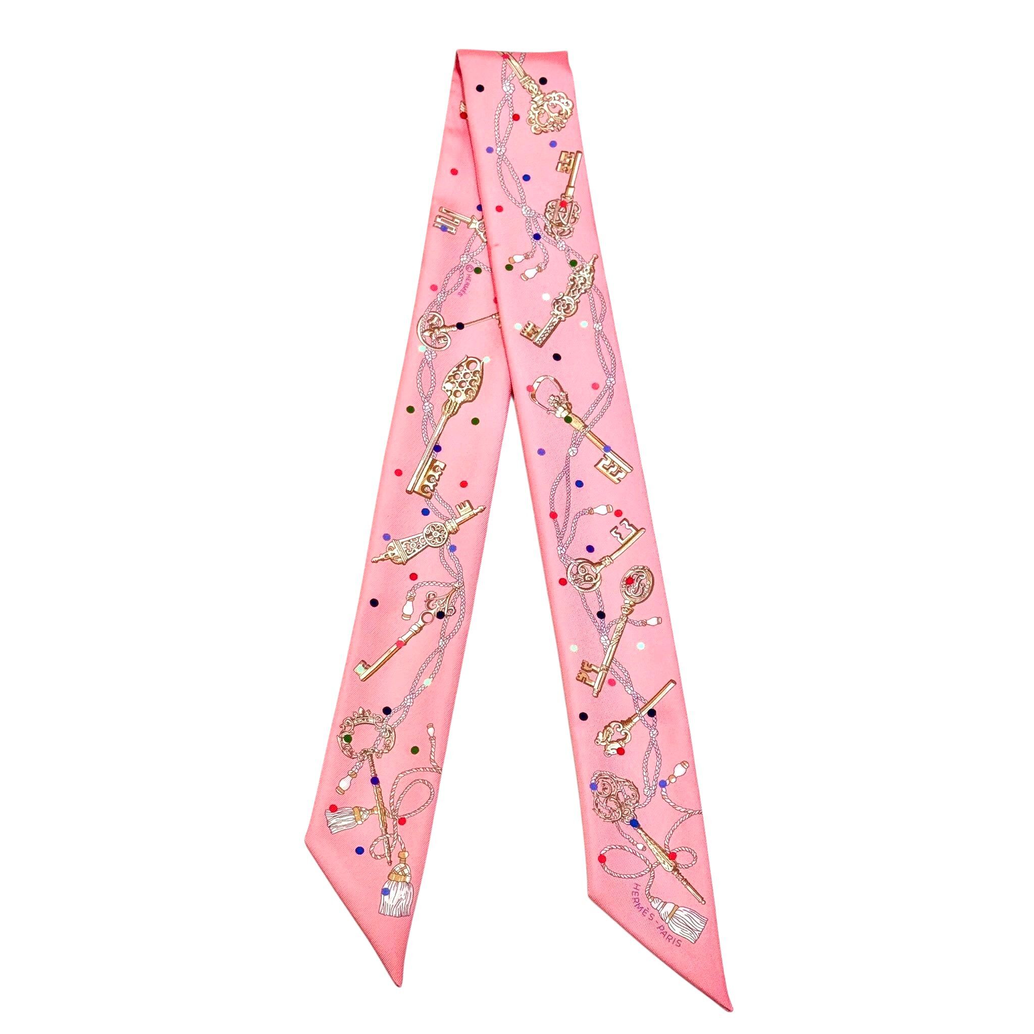 全新HERMES TWILLY Pink, New in Box GA001 愛馬士絲巾粉色鎖匙 #BRAND NEW #香榭站正品