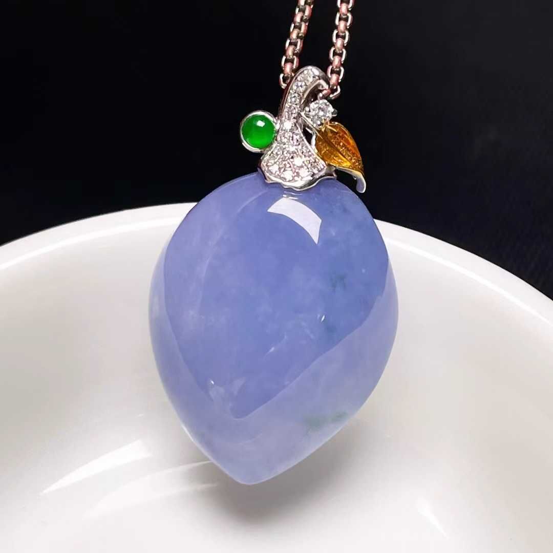 19428 翡翠壽桃吊墜