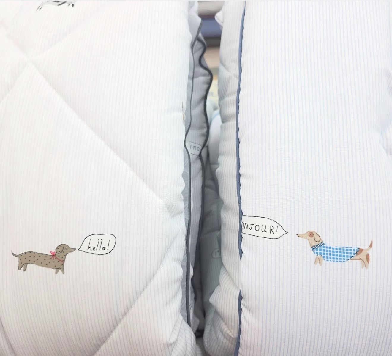 現貨-天絲冬被臘腸狗(灰/藍)