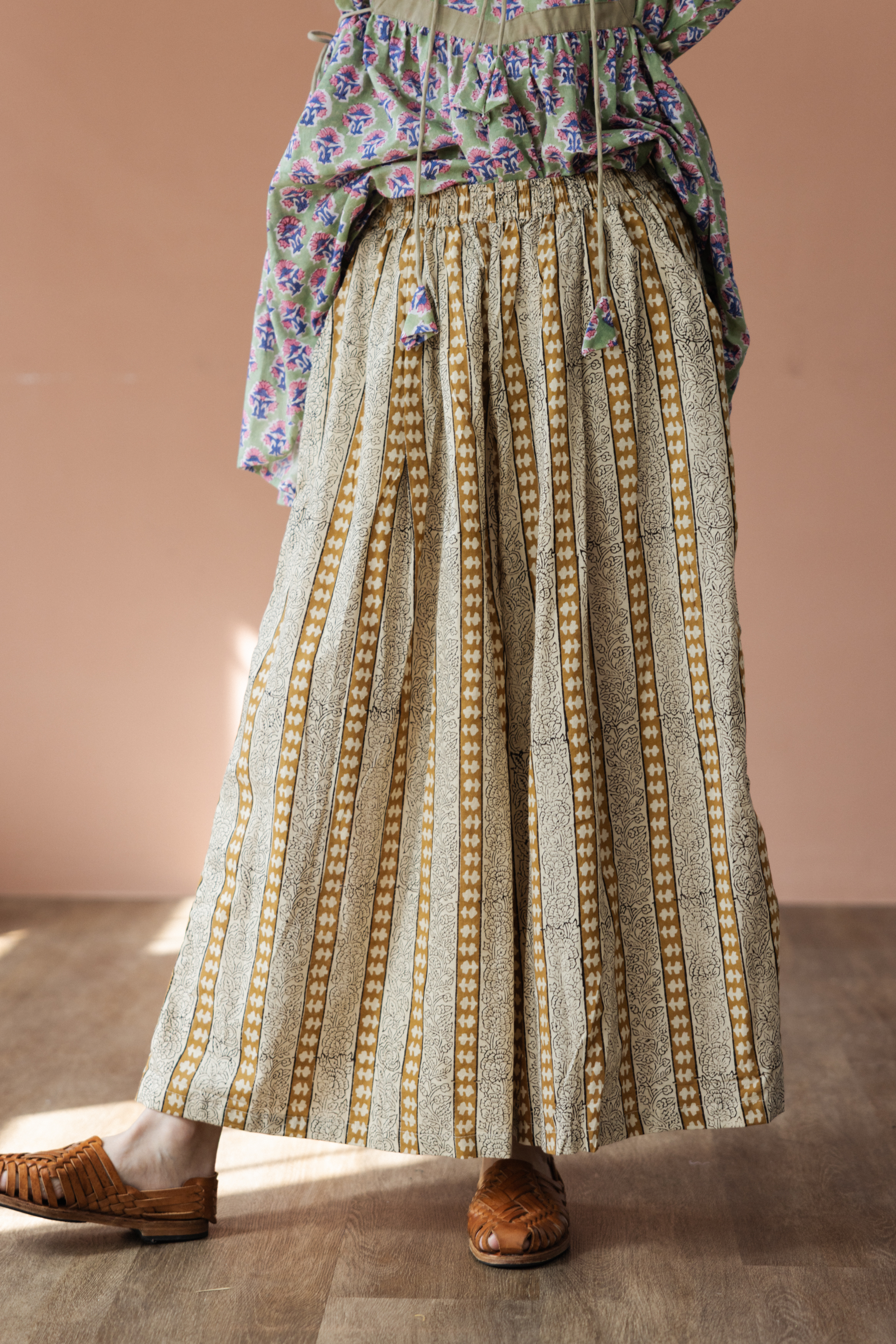 木刻印直條花花寬擺褲_黃