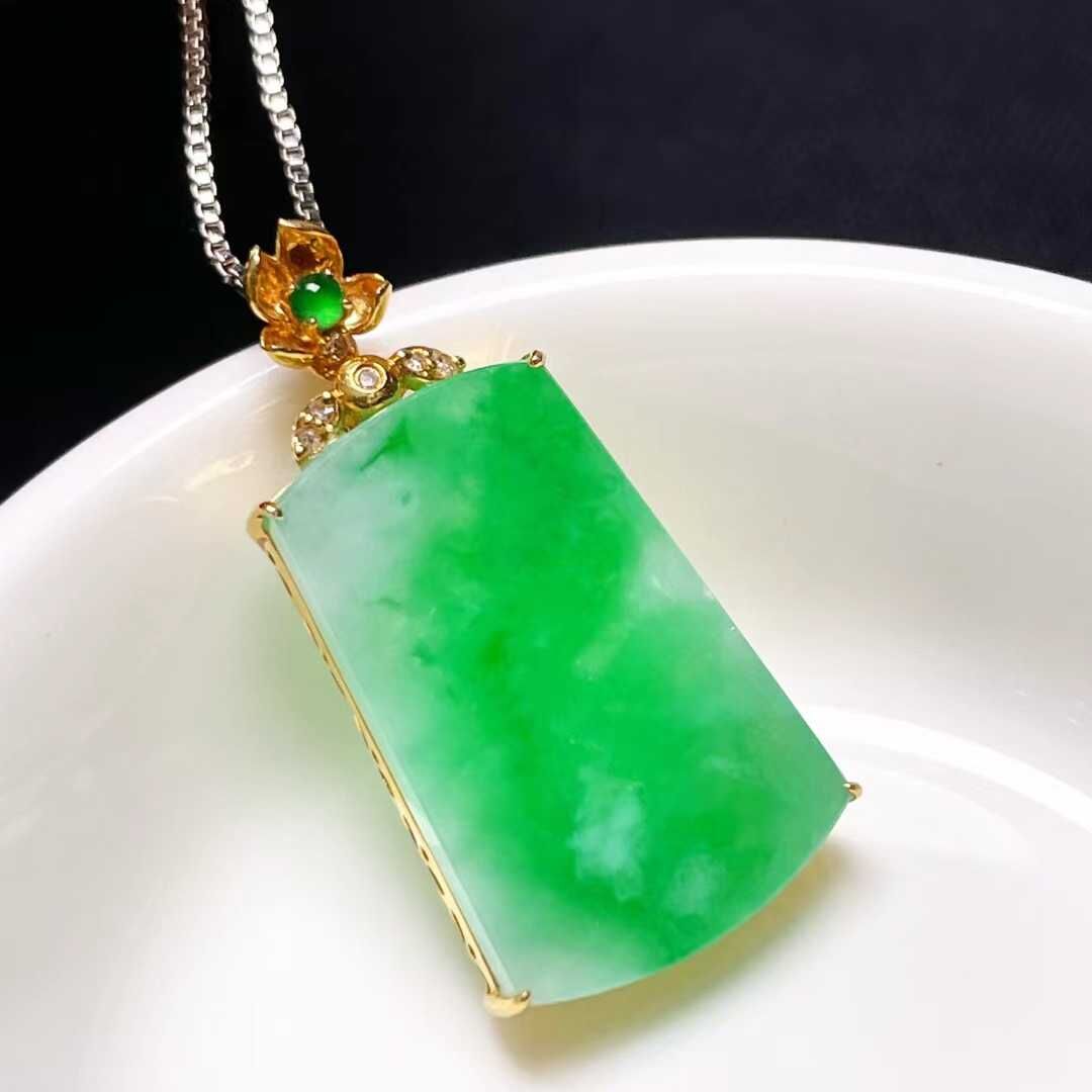 19430 翡翠無事牌吊墜