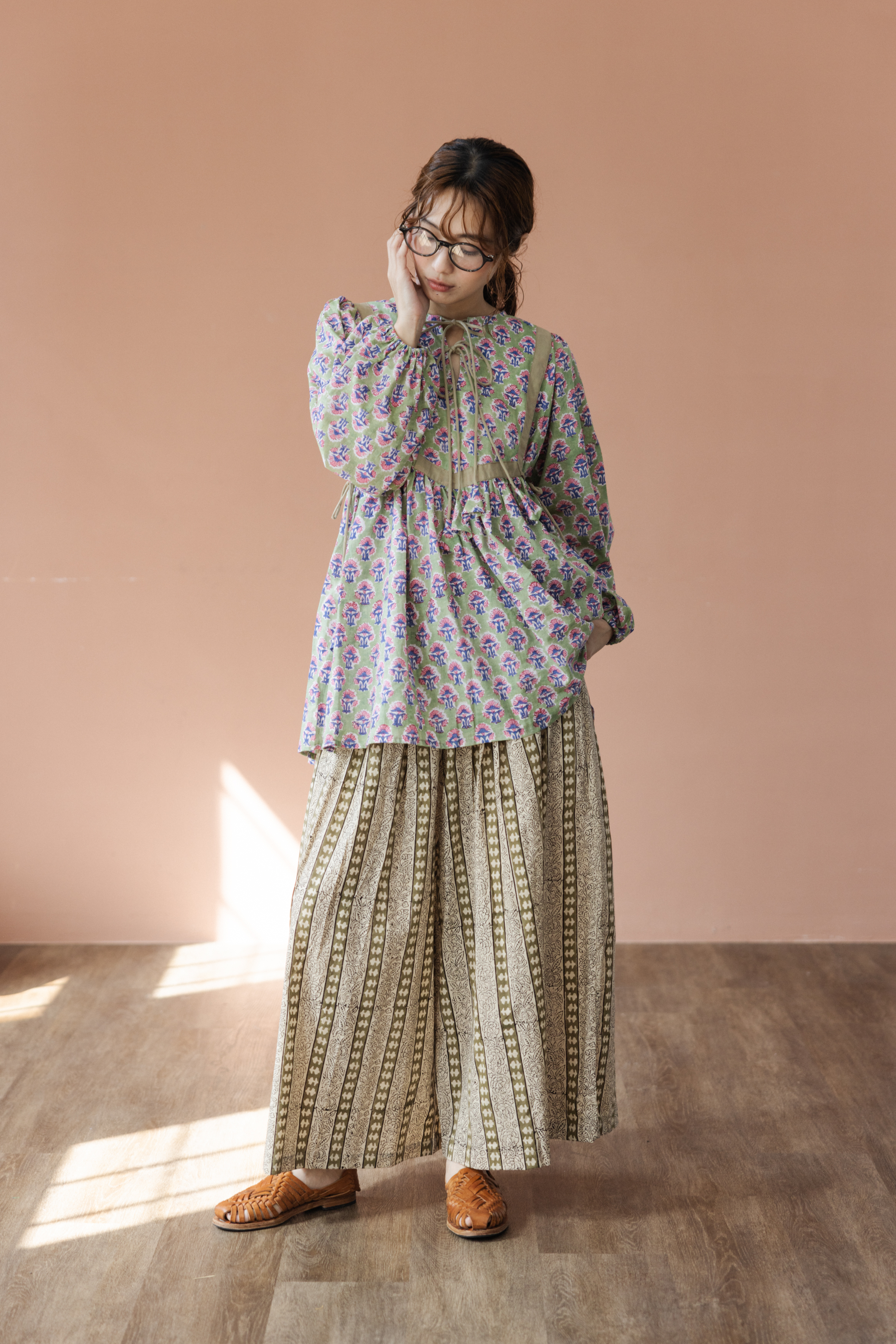 木刻印直條花花寬擺褲_綠