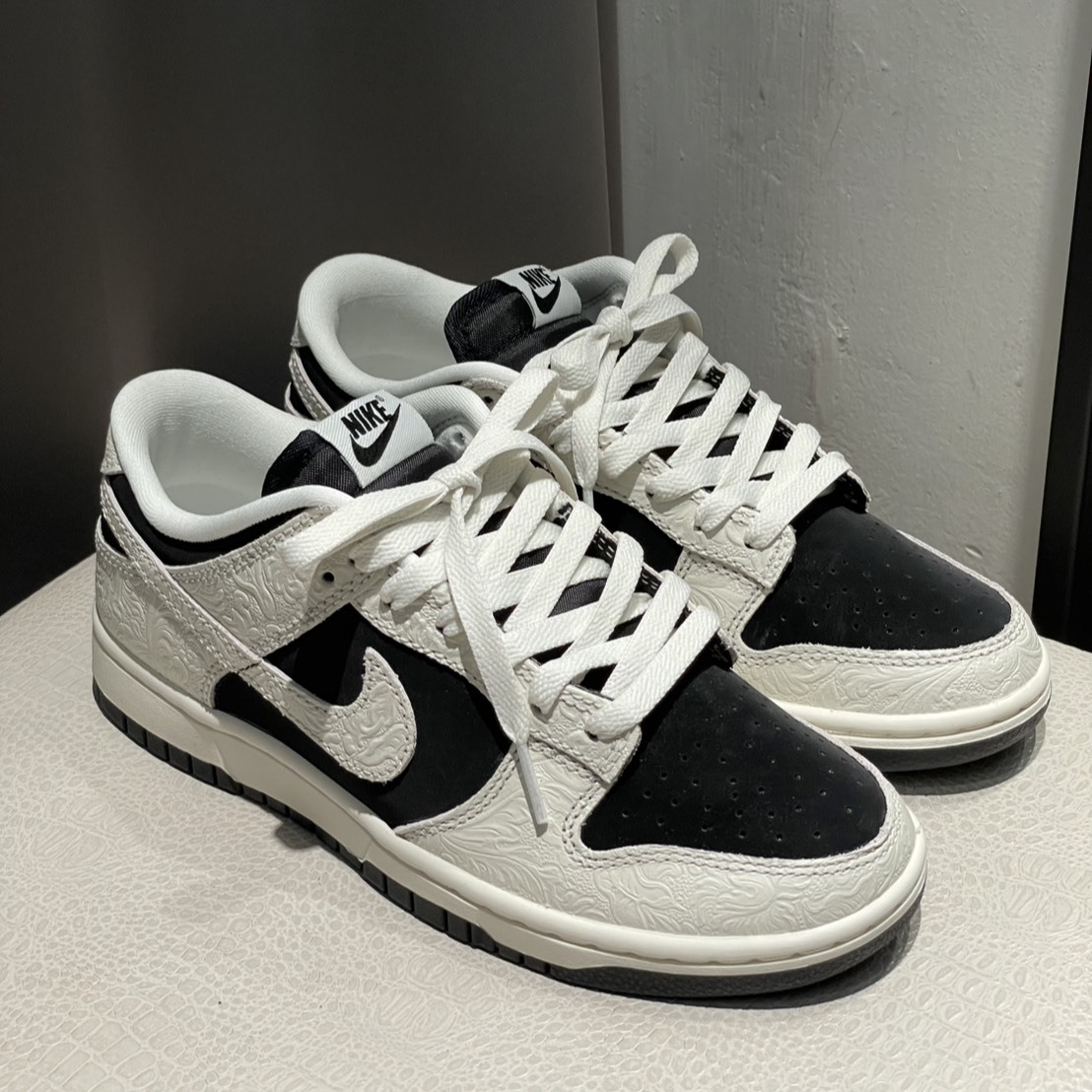 Nike Dunk Low CNY 馬年限定 浮雕 女鞋 IF3944-001