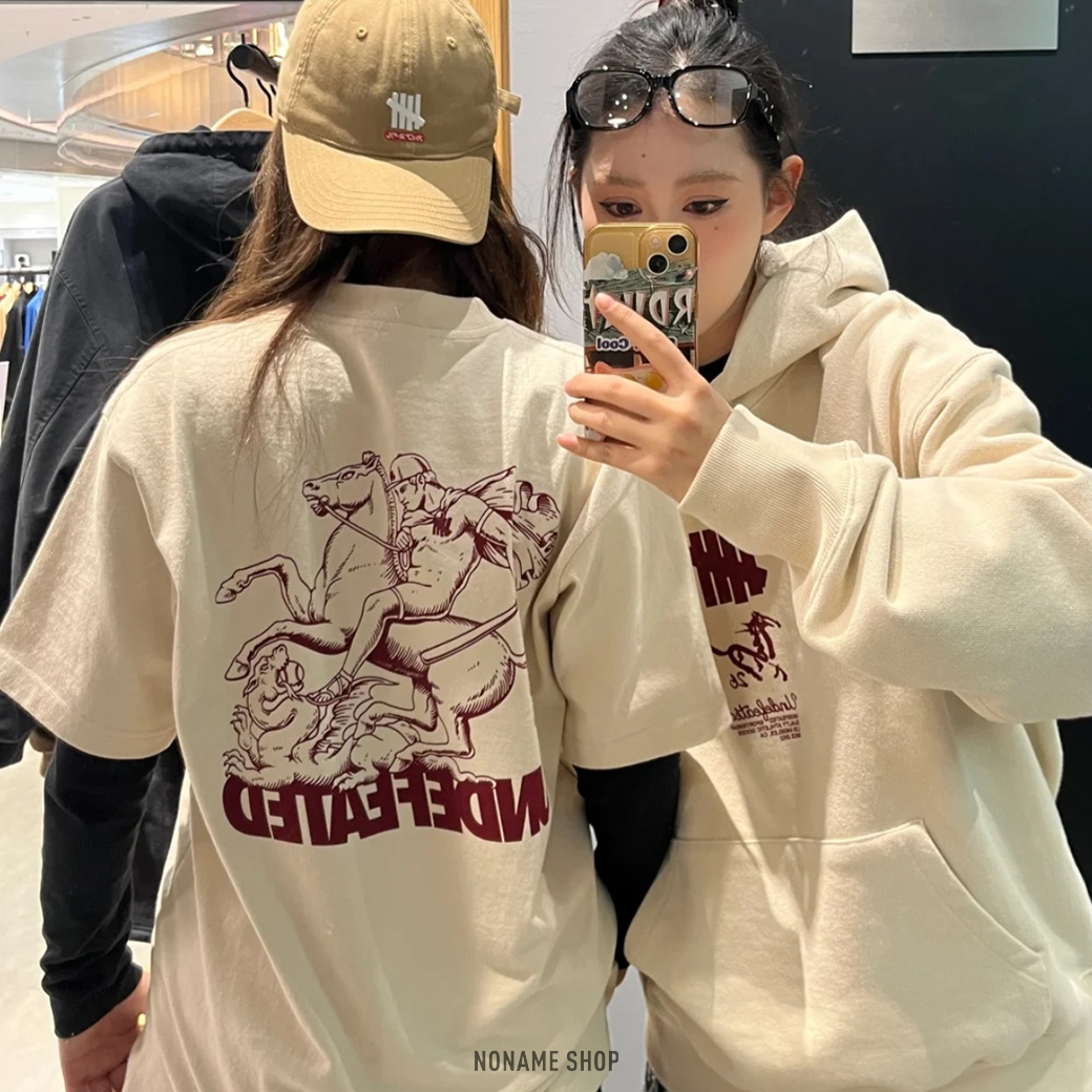 UNDEFEATED CNY 馬年限定 膠囊系列 經典LOGO 馬字 毛圈 帽TEE 兩色 (男款)