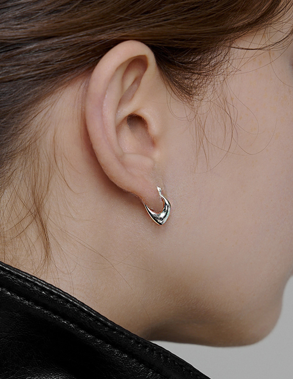 【925純銀】不規則水滴。針式耳環