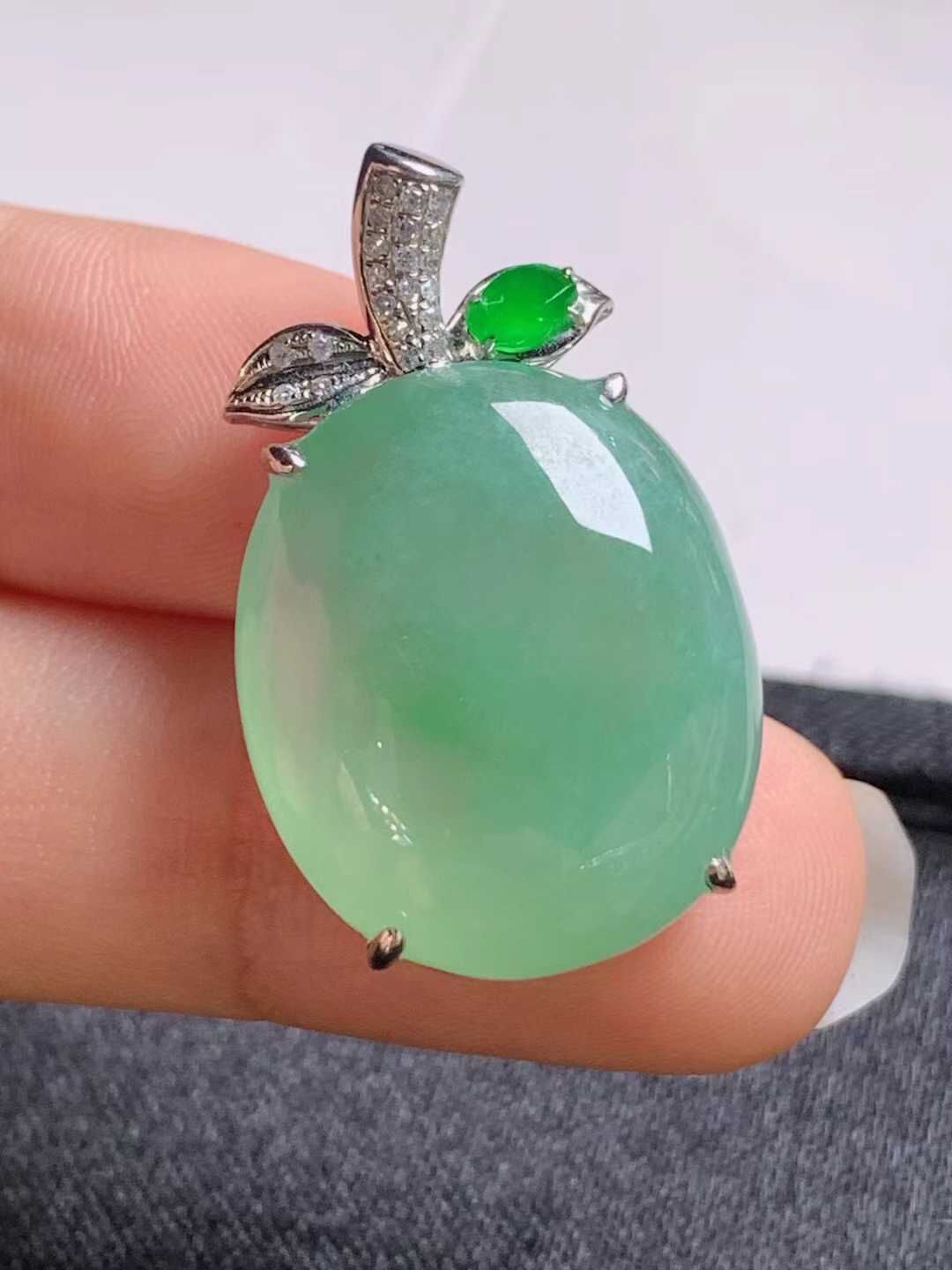 翡翠冰種陽綠蛋面吊墜,天然翡翠A玉, 緬甸玉, Jade, Jadeite