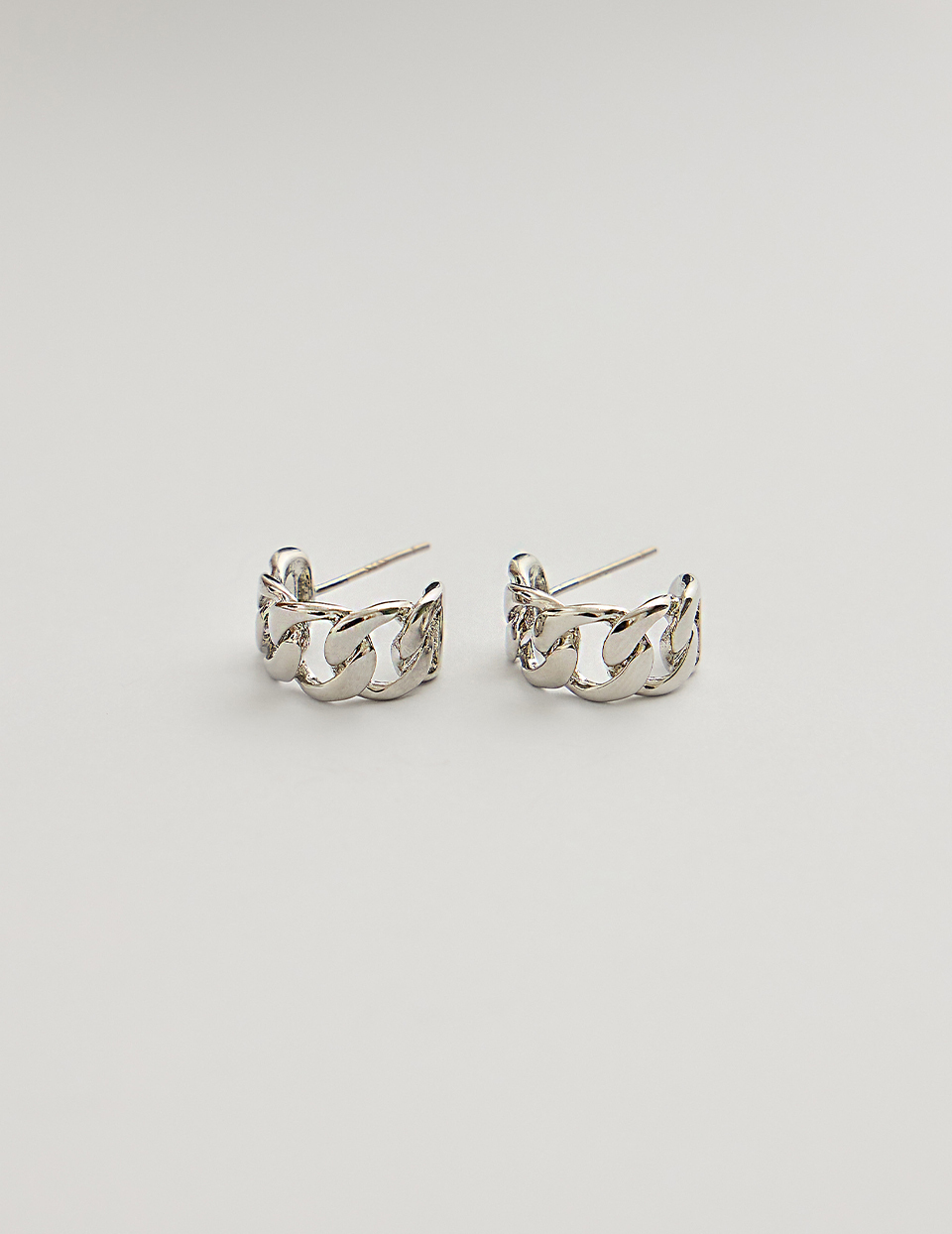 經典扭紋。針式耳環