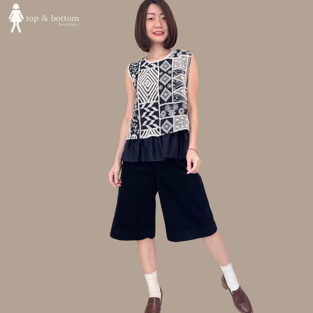 SLEEVELESS EMBROIDERED MOTIF BLOUSE