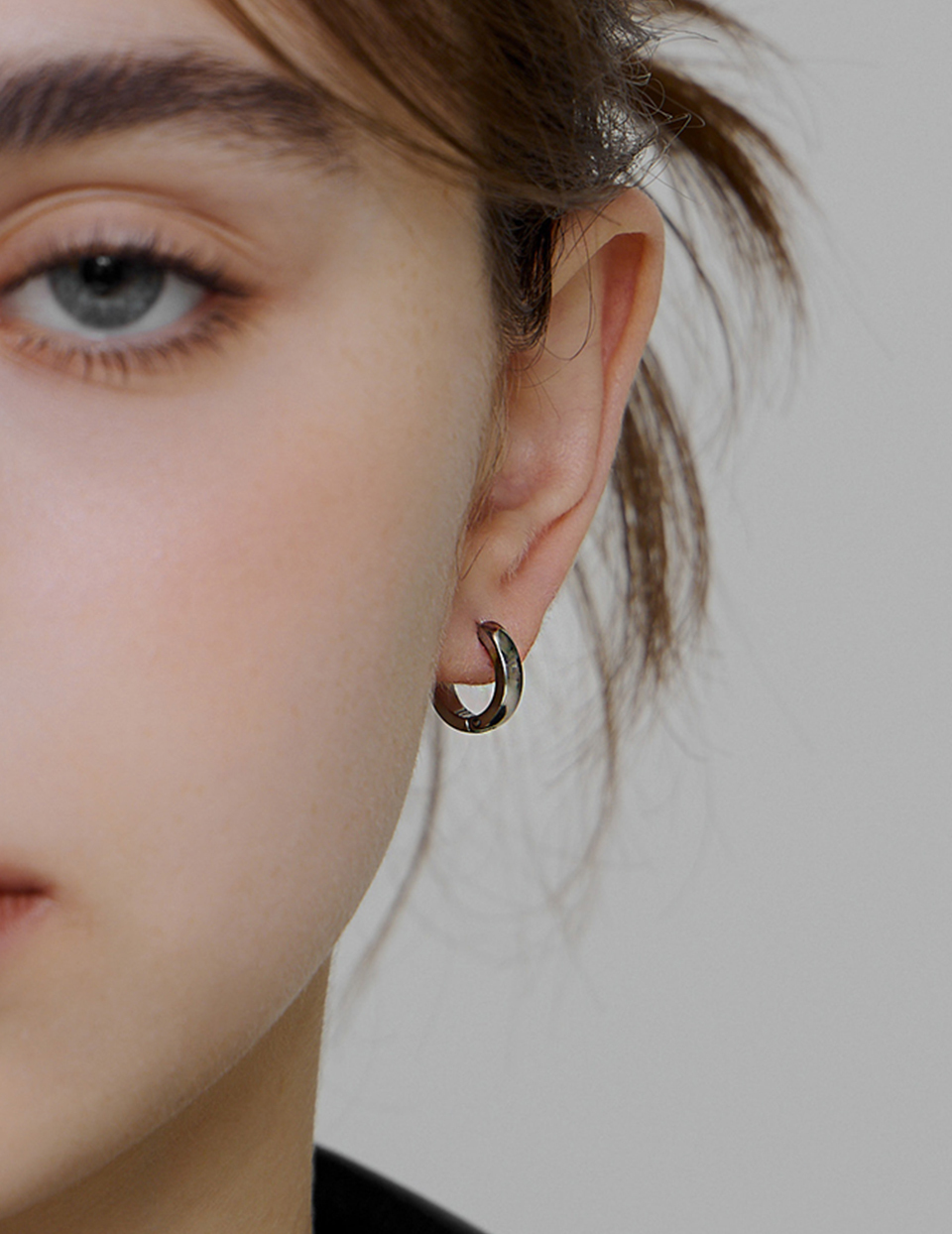 極簡圓扣。針式耳環-9mm