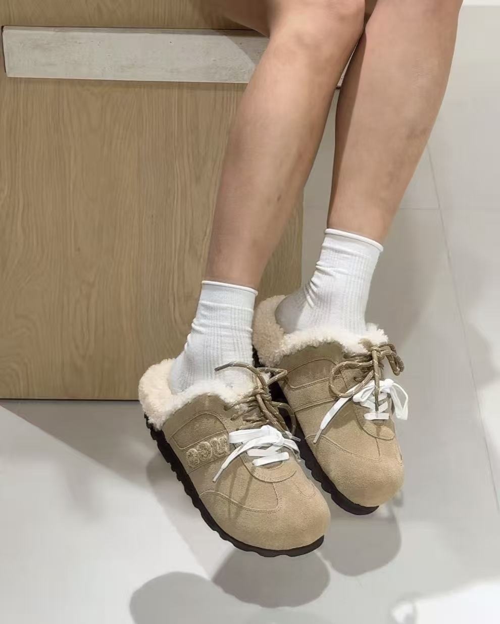 UGG34 Mustard seed -M