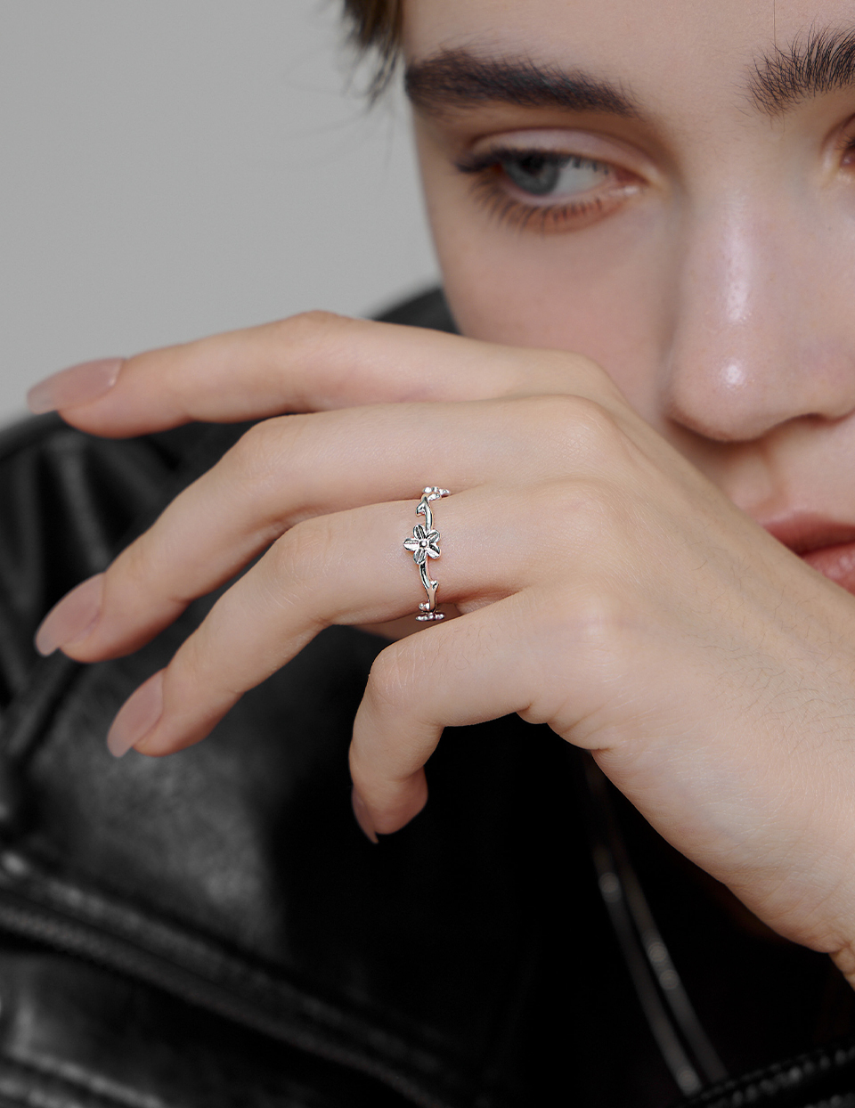 【925純銀】藤蔓花朵可調式戒指