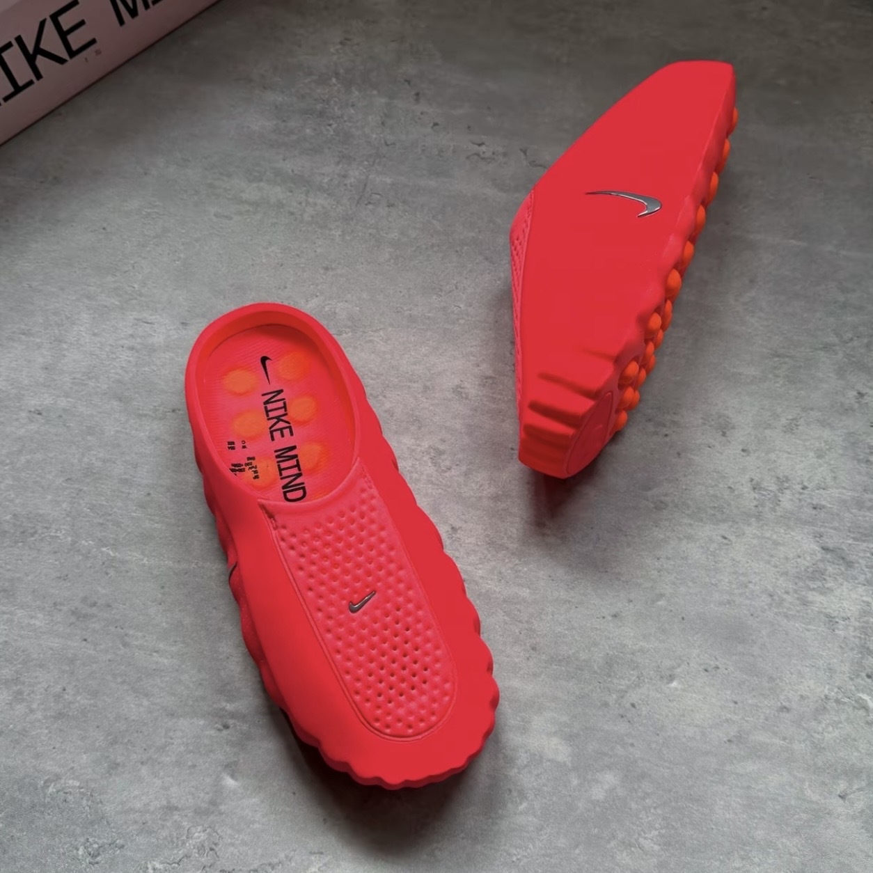 NIKE MIND 001 太陽紅 泡棉節點 拖鞋 賽前 穆勒鞋 男款 HQ4307-600