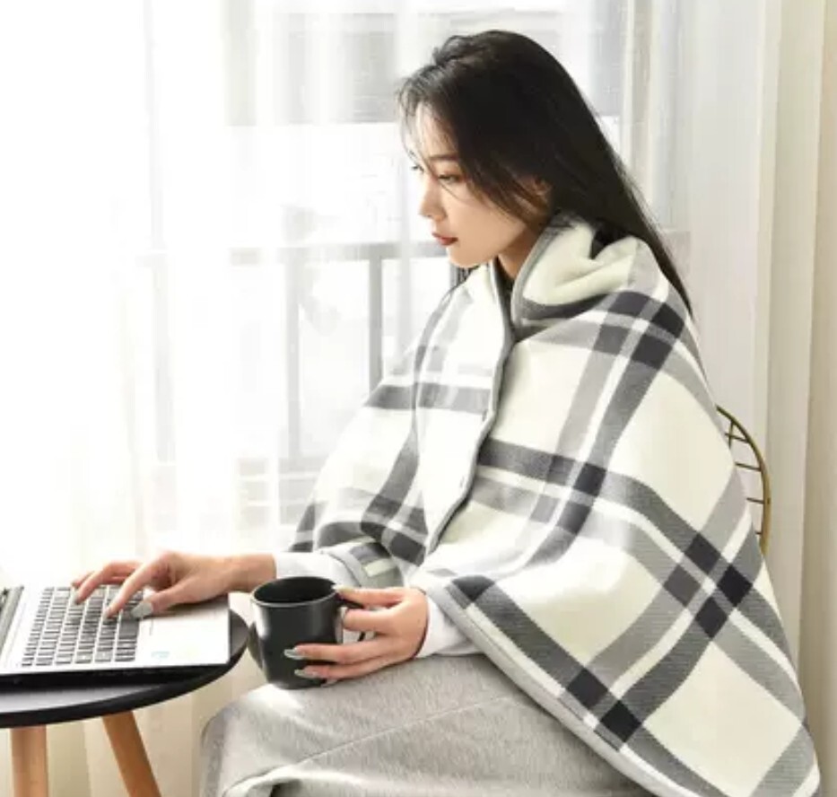 多功能保暖披肩蓋毯