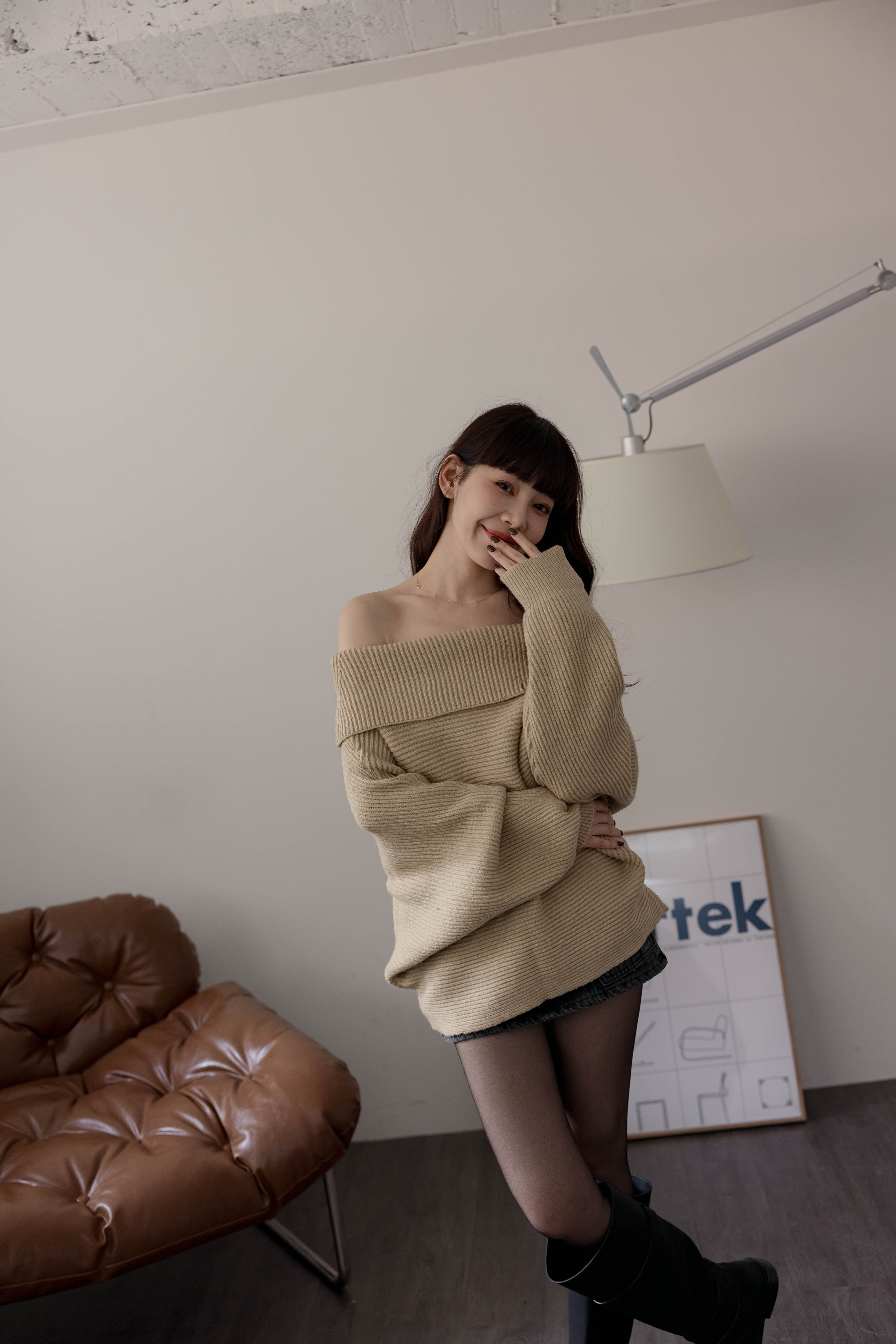 （現貨）#AH57 美美噠一字領上衣(咖/卡其/紅/灰/白)