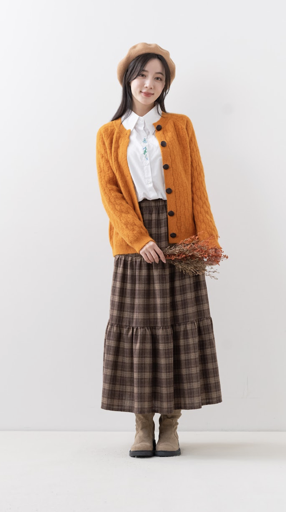 繡花襯衫仿皮釦針織外套法蘭絨蛋糕長裙