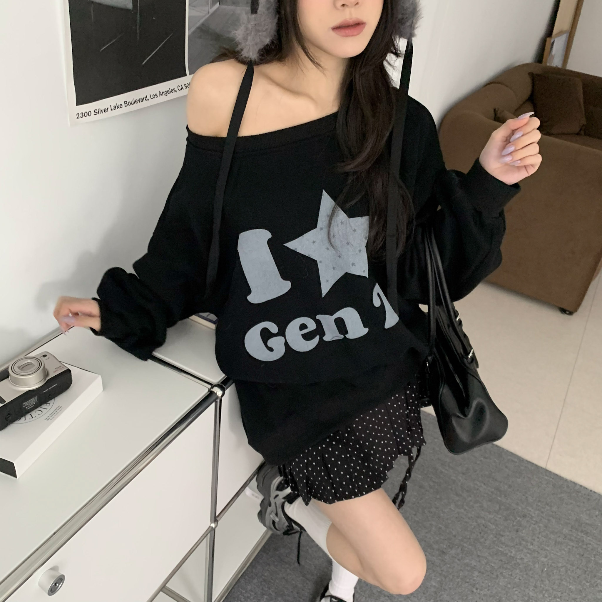 ISA_【ISA MADE】I ★ Gen Z 韓妞斜肩上衣_61009