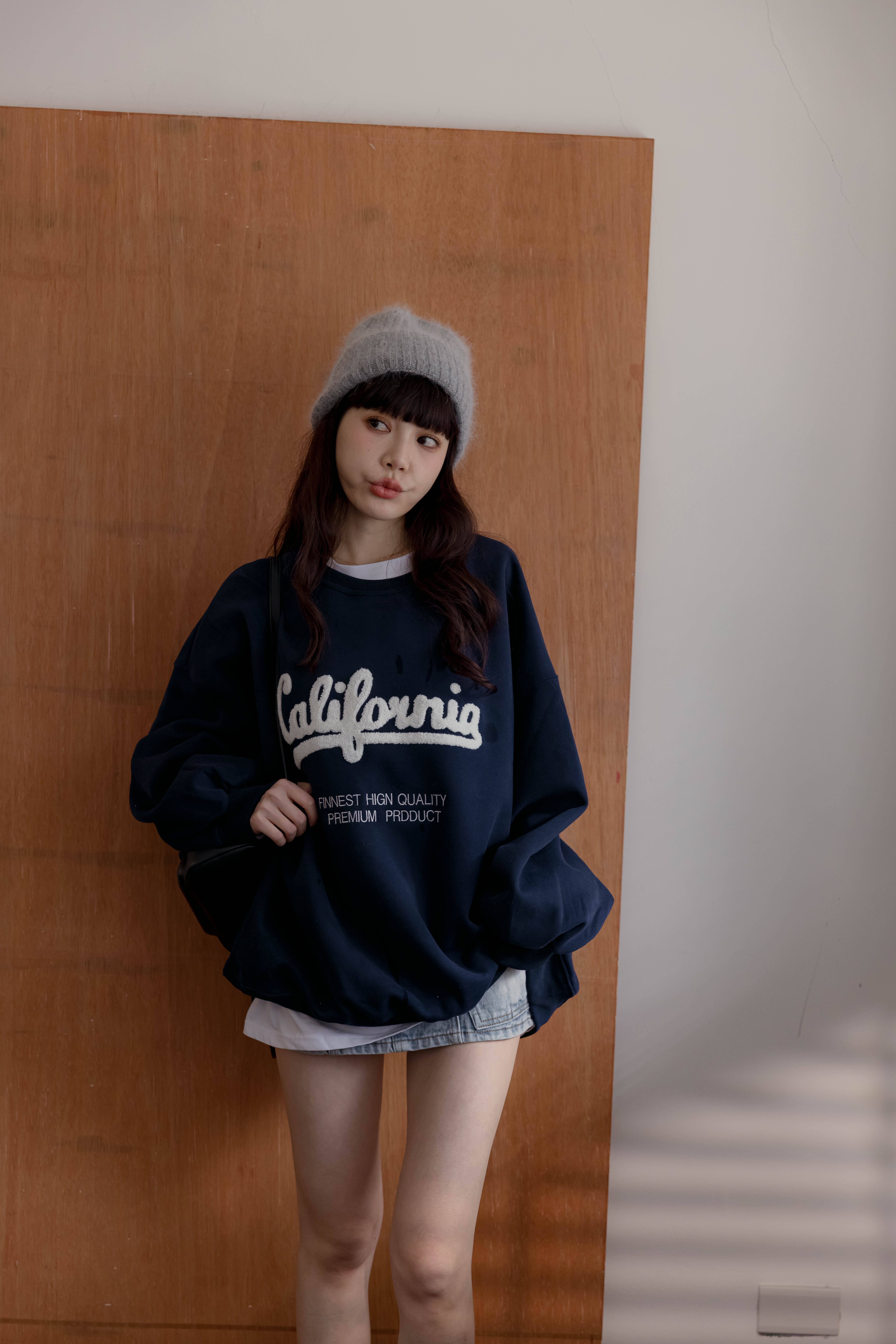 （現貨）#AH08 可可愛愛刺繡大學T(白灰/花灰/藏藍)