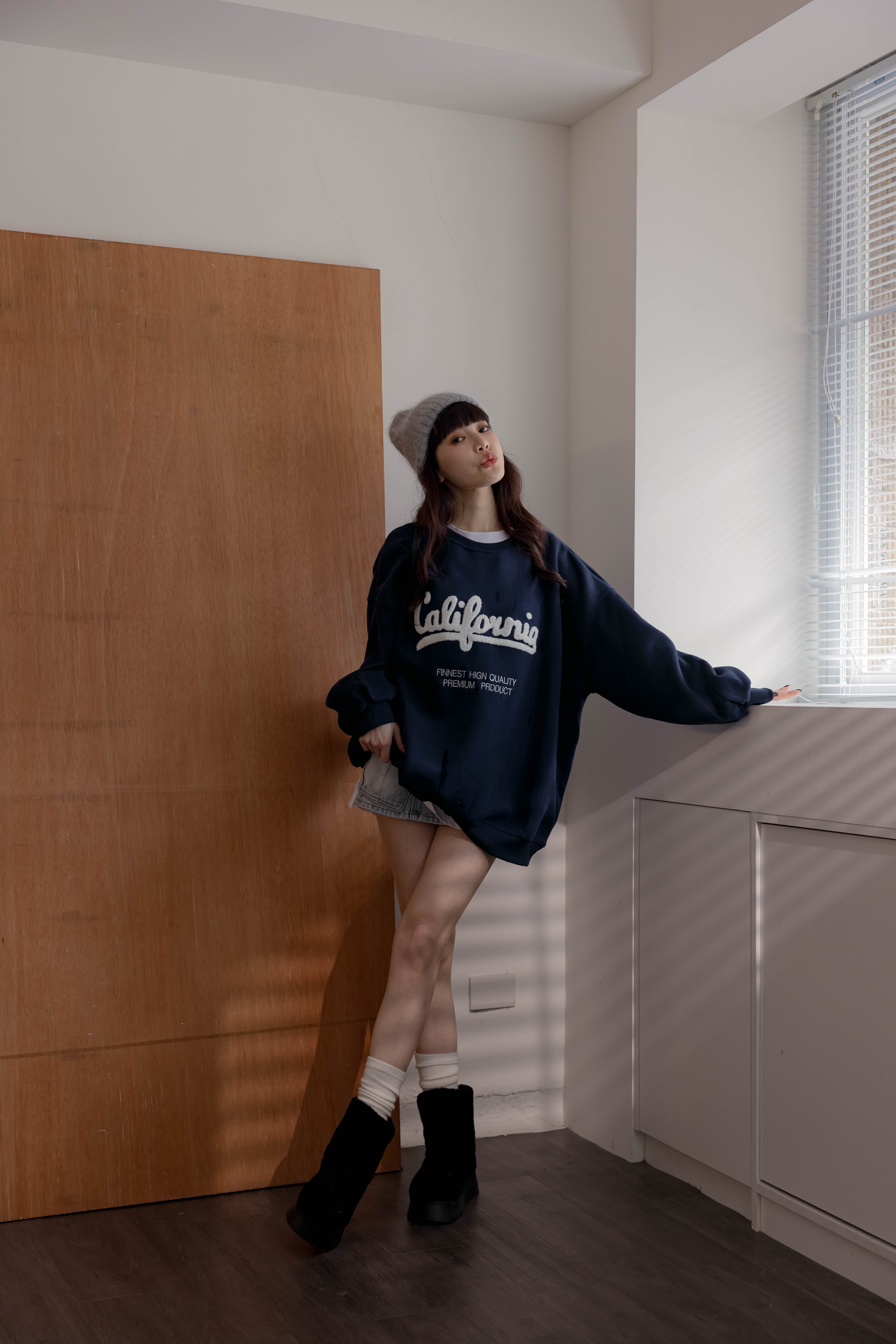 （現貨）#AH08 可可愛愛刺繡大學T(白灰/花灰/藏藍)