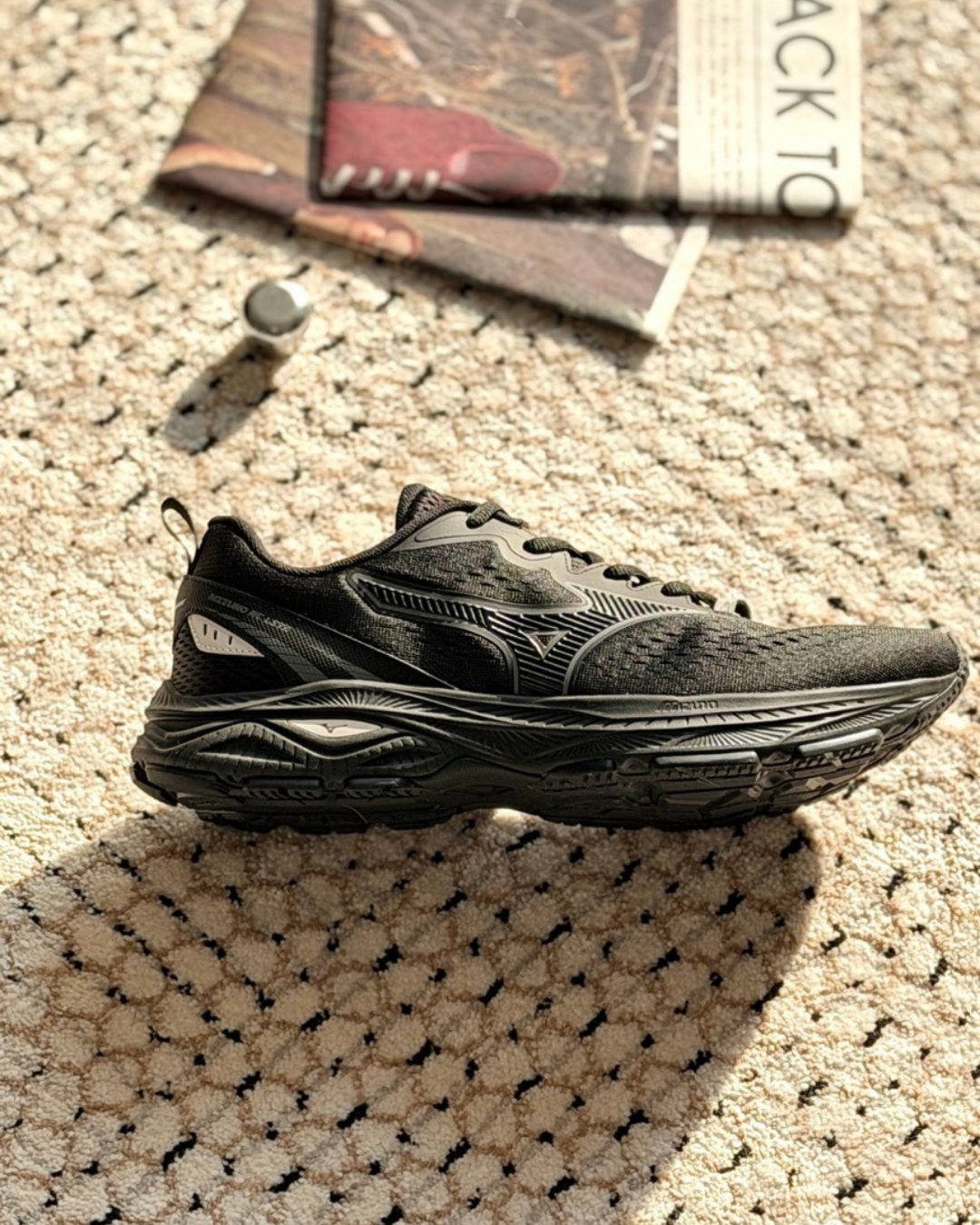 "代購" MIZUNO RC LITE 美津濃 透氣 輕彈 高效緩震 機能鞋 黑色 男女鞋 D1GH263001