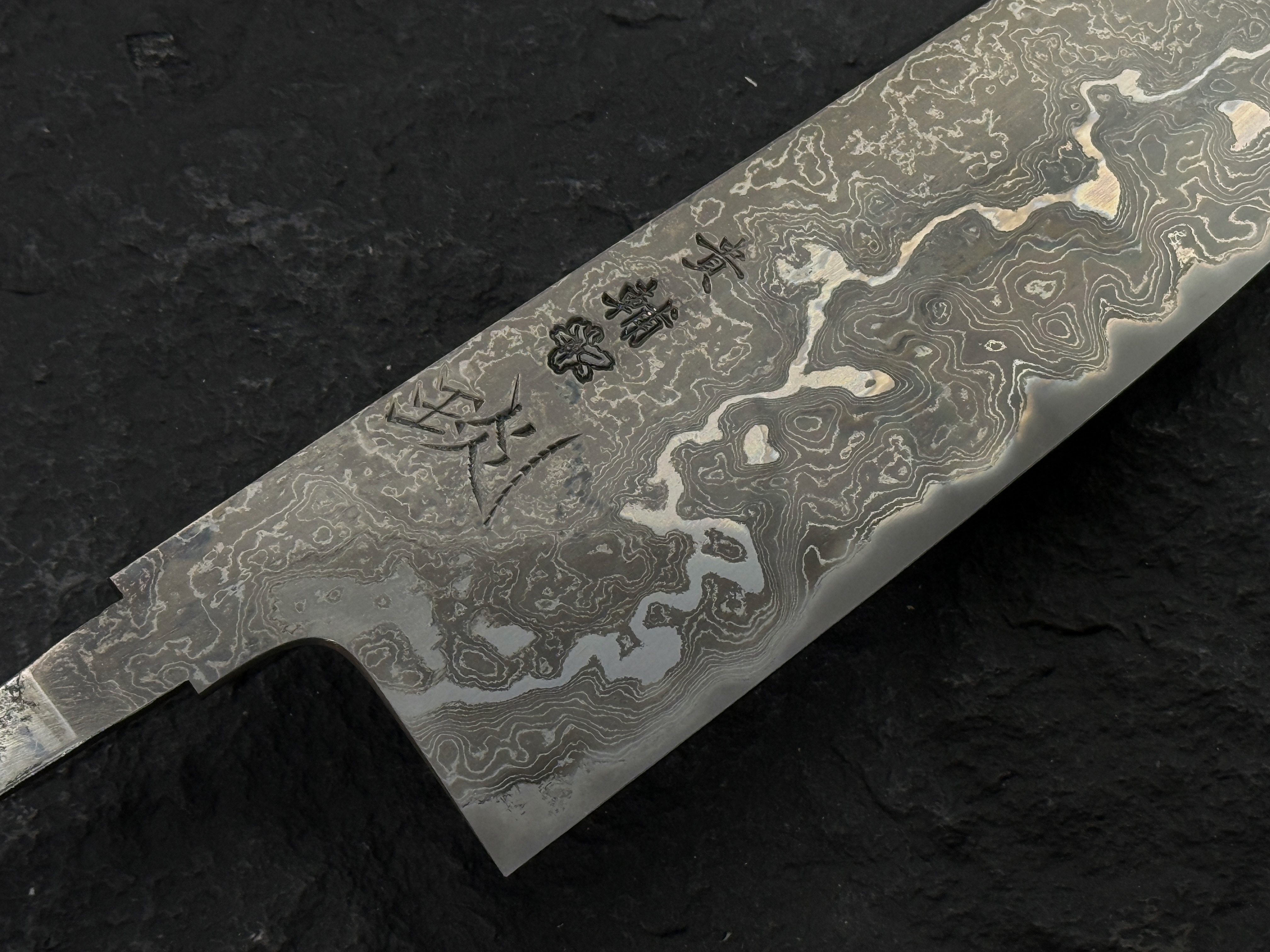 (D) 貴輔 x 新国 墨琰 牛刀