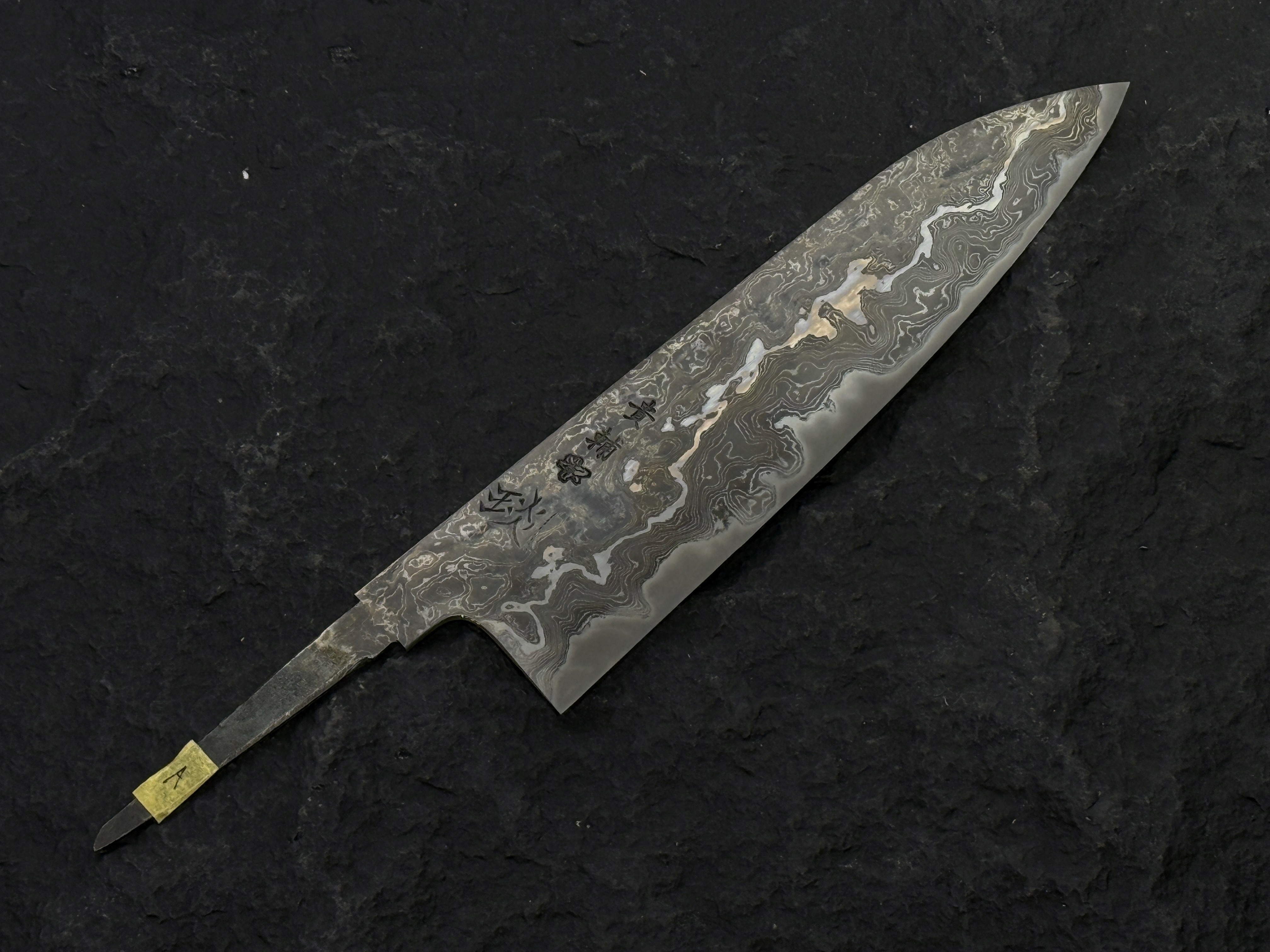 (A) 貴輔 x 新国 墨琰 牛刀