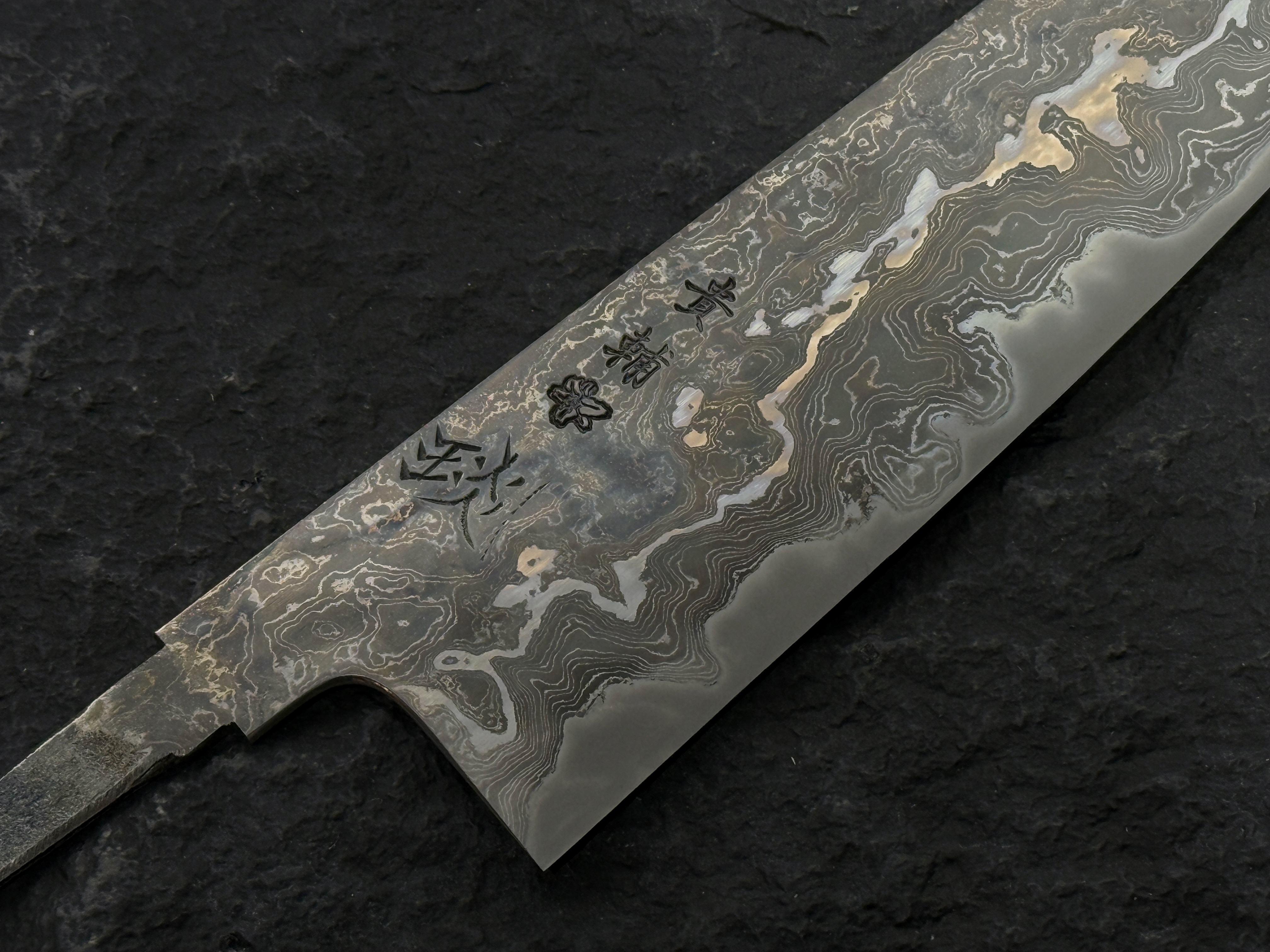 (A) 貴輔 x 新国 墨琰 牛刀