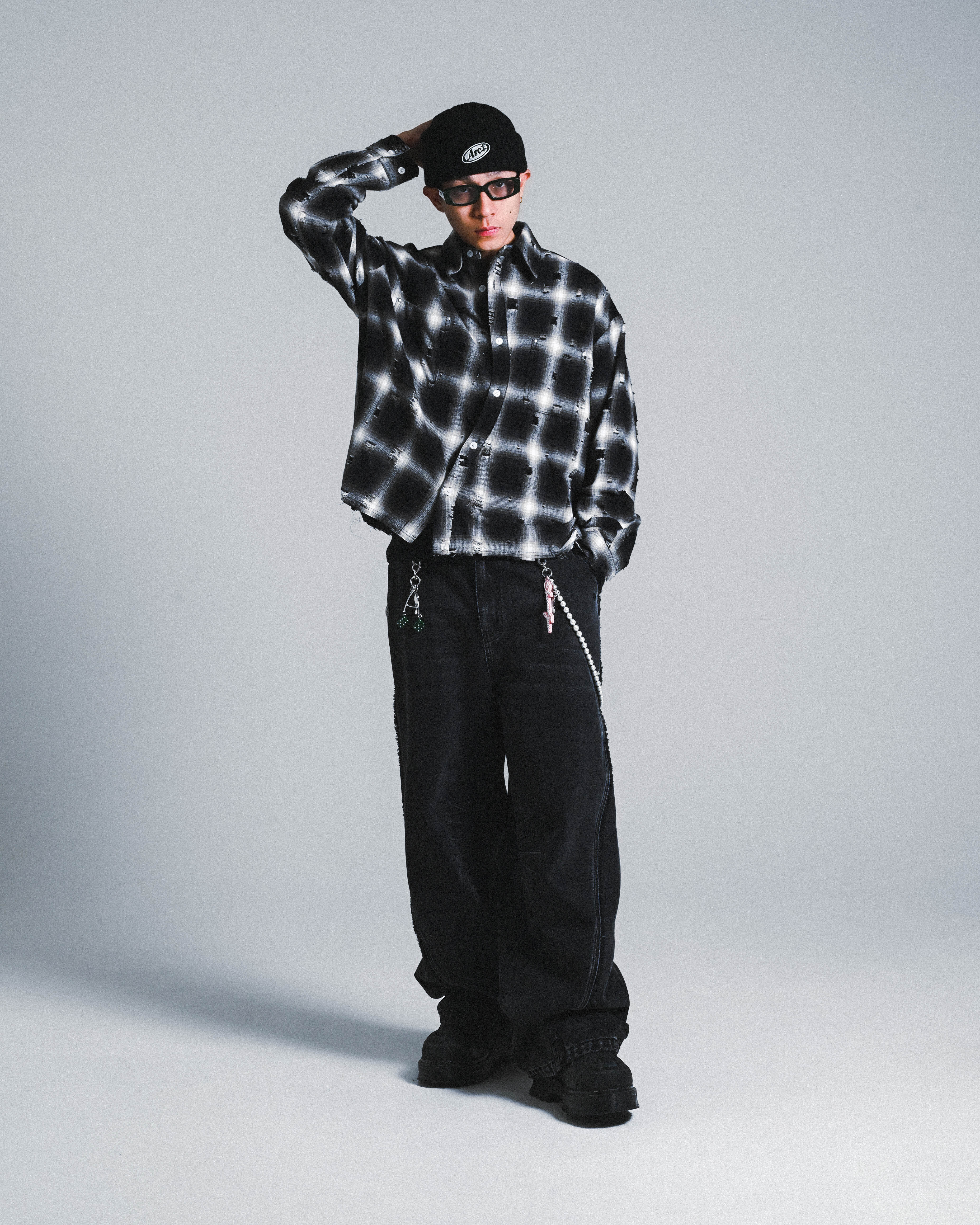 DAMAGED CHECKERED SHIRT - BLACK