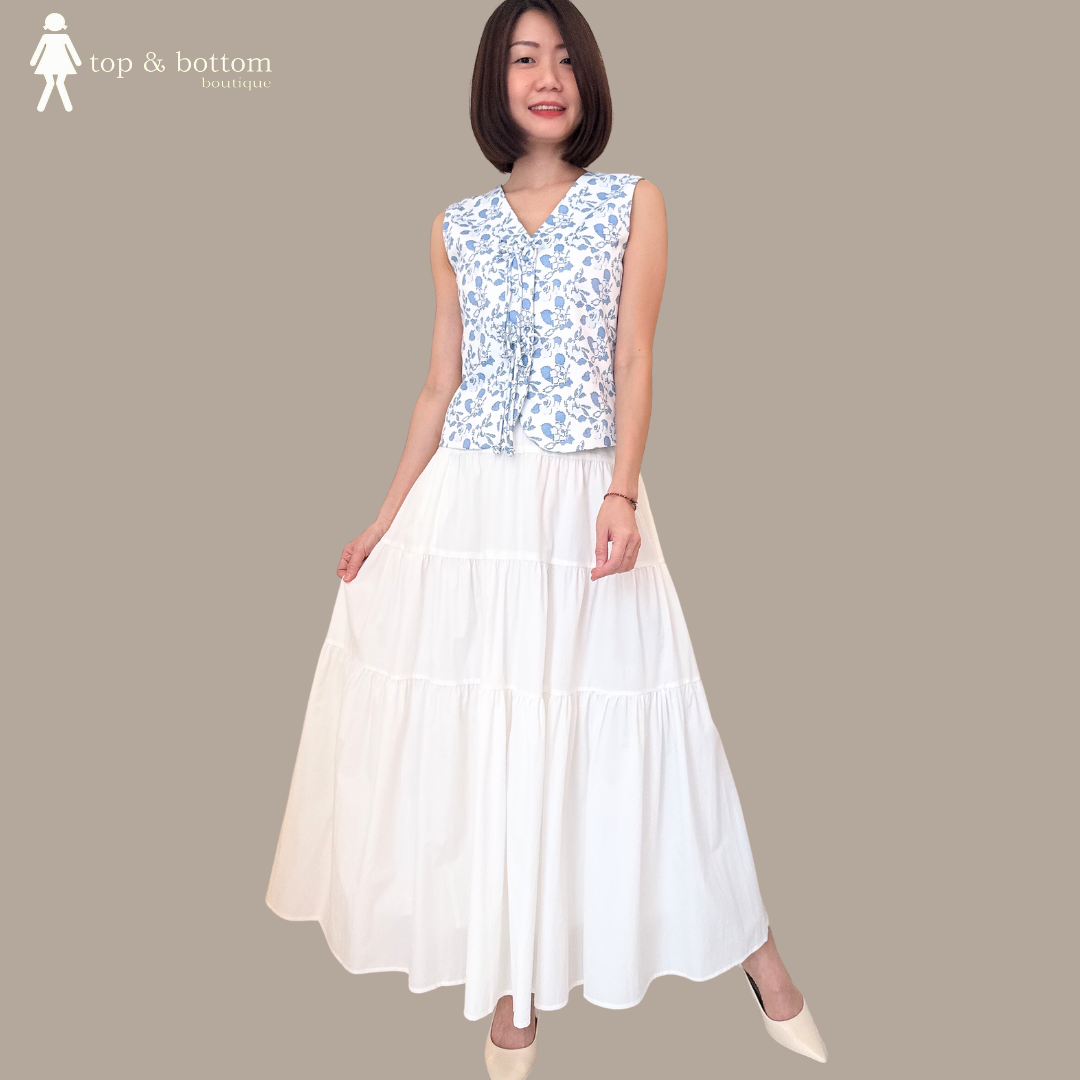 SLEEVELESS DIGITAL FLORAL ORIENTED BLOUSE