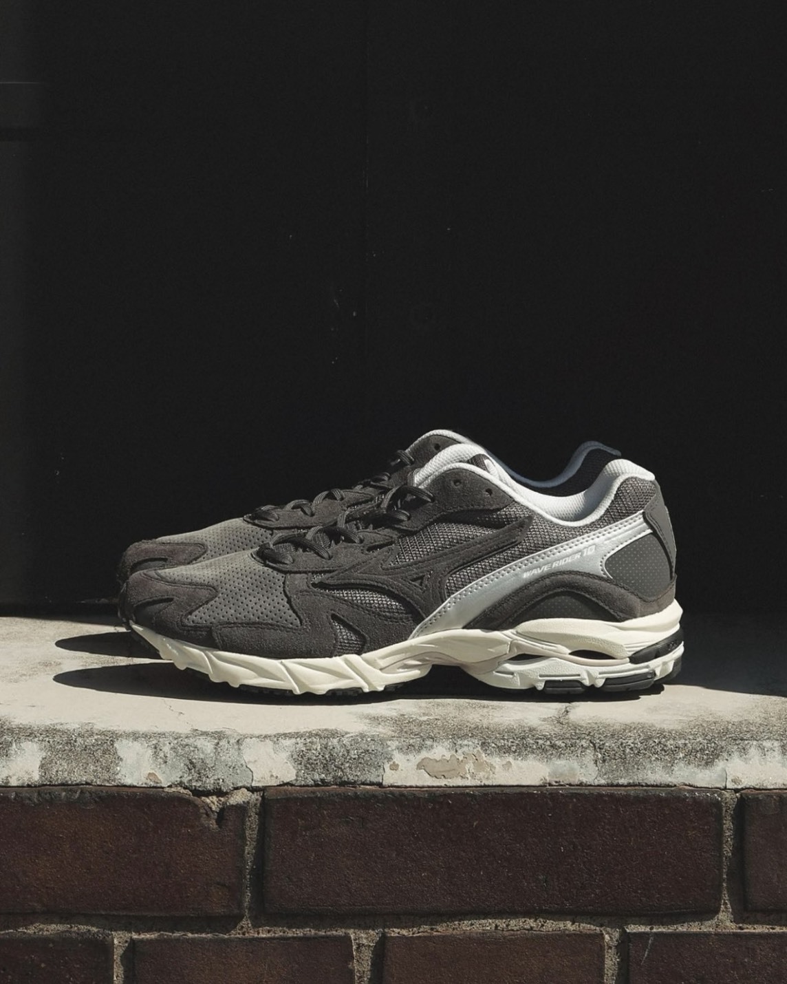 <清倉亂賣😵‍💫>  Mizuno WAVE RIDER 1 旱石棕