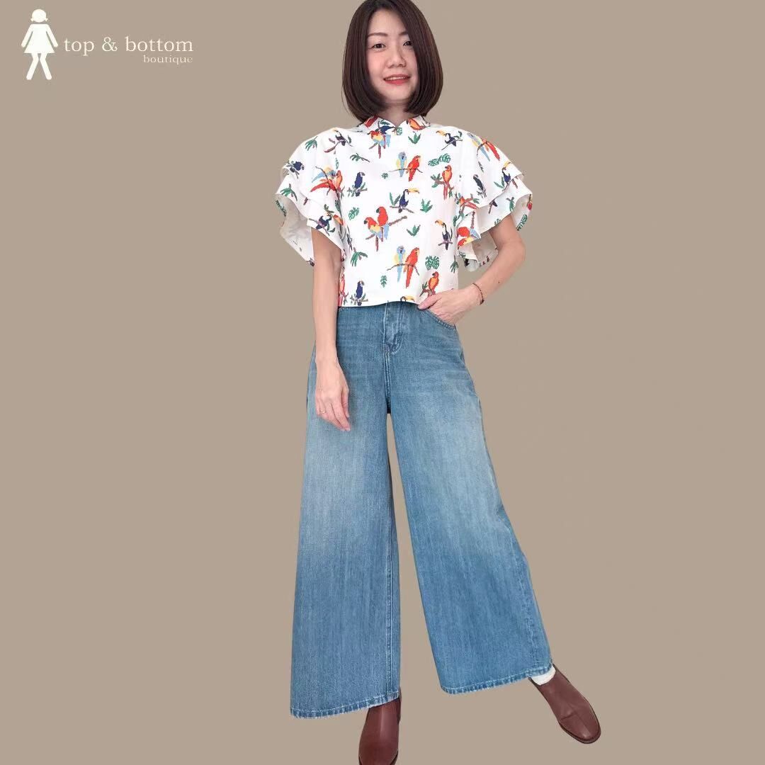 HIGH WAISTED WIDE LEG DENIM JEANS