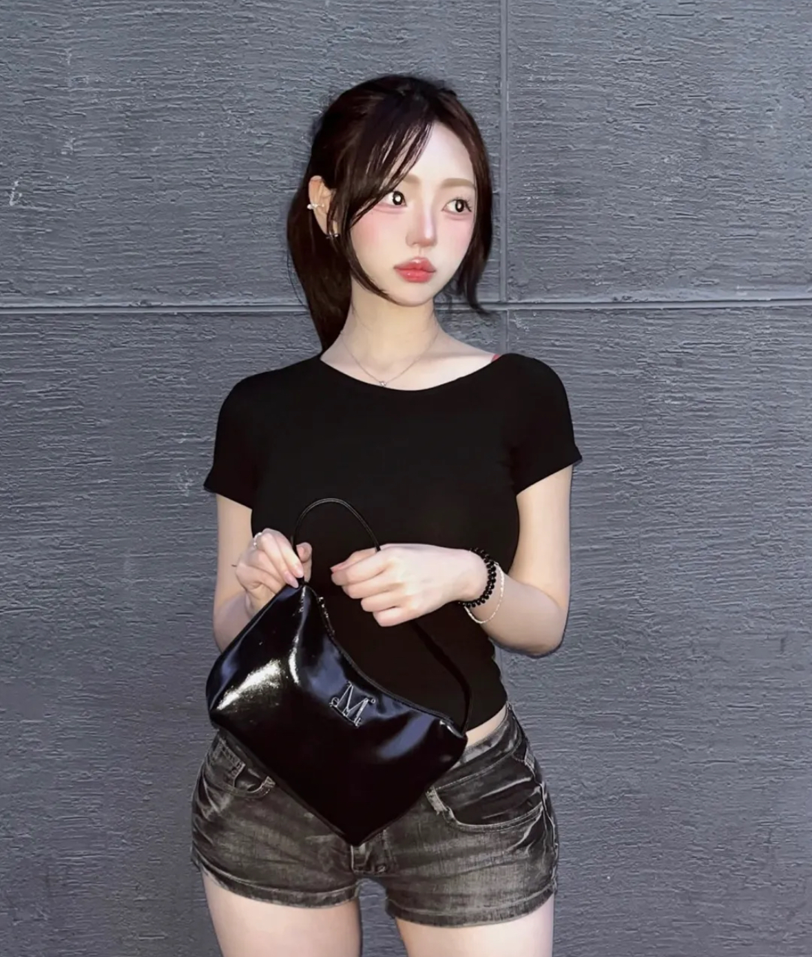 🇰🇷 Mucent 金屬Logo 迷你單肩包 腋下包 亮皮/現貨