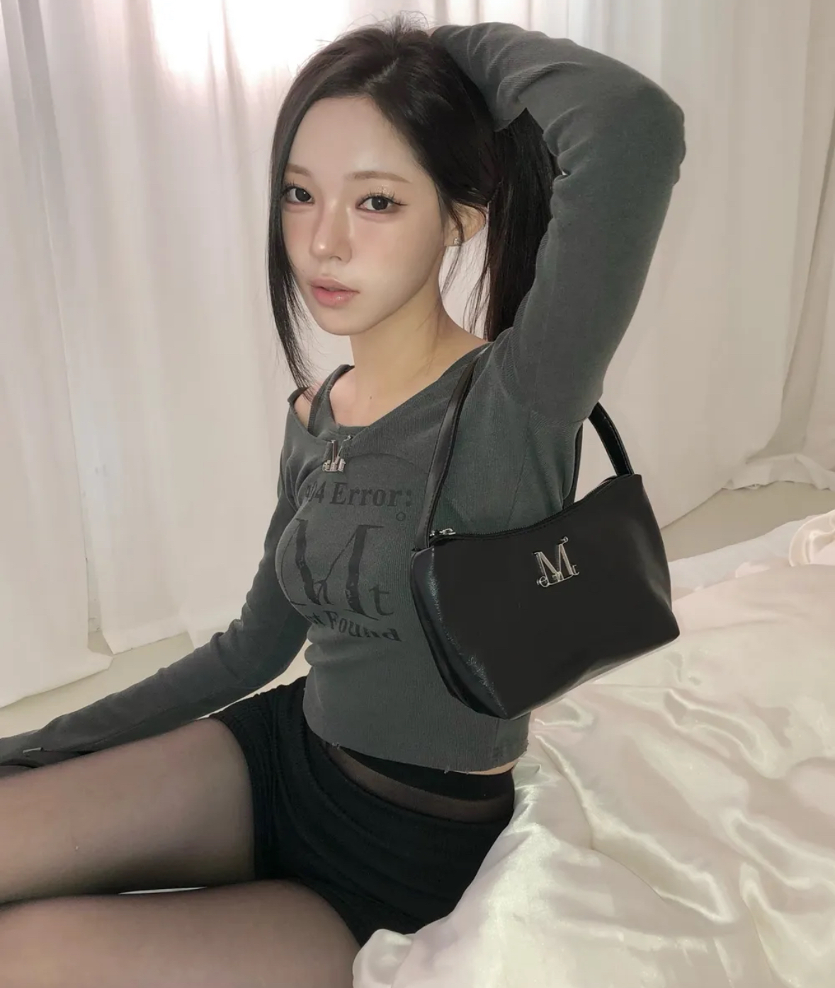 🇰🇷 Mucent 金屬Logo 迷你單肩包 腋下包 亮皮/現貨