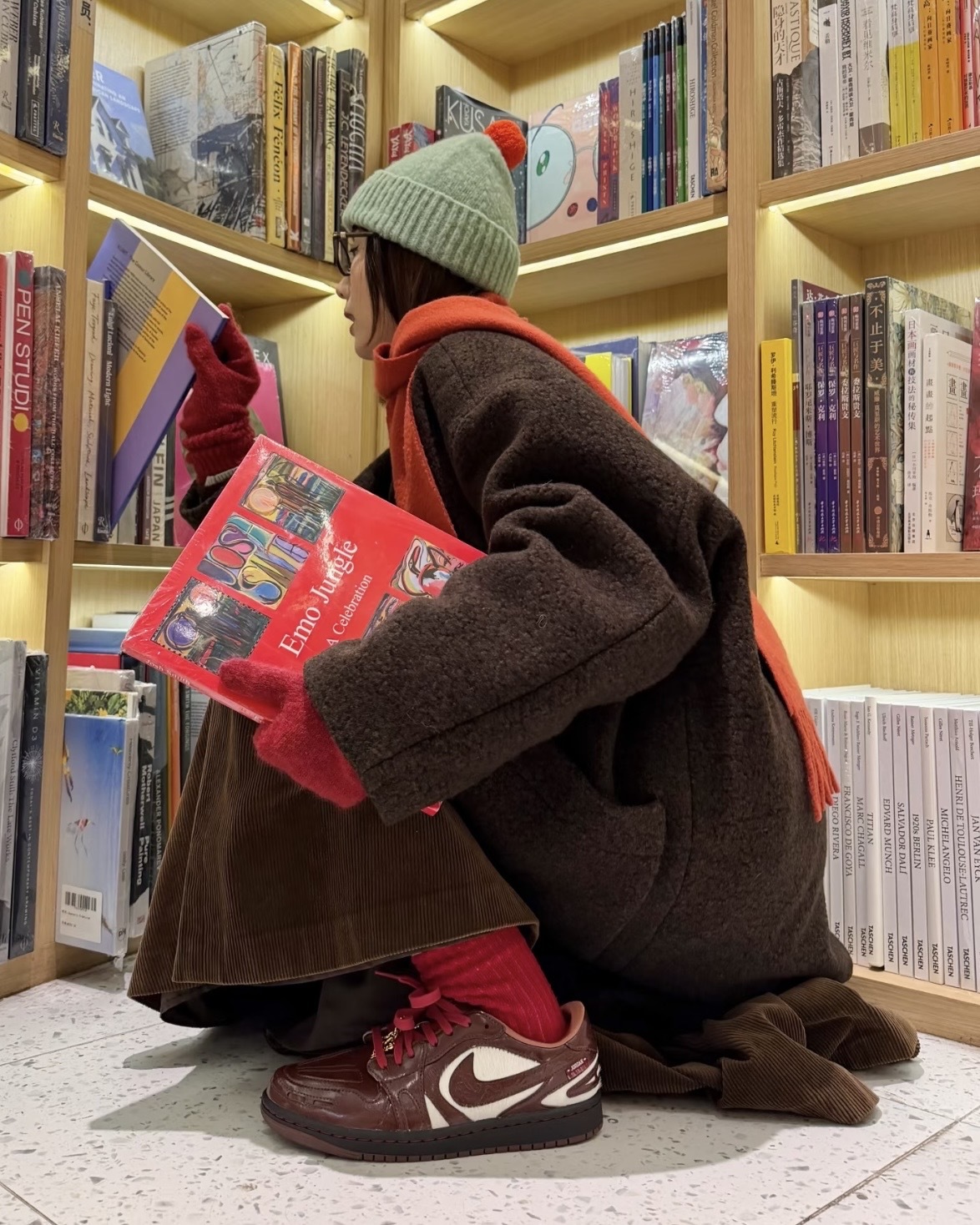 NIKE AIR JORDAN 1 AJ1 2026年 馬年限定 西部風 西部牛仔 馬毛 皮革 浮雕 咖啡色 棕色 紅色 女鞋 IQ1106-220 / 預購