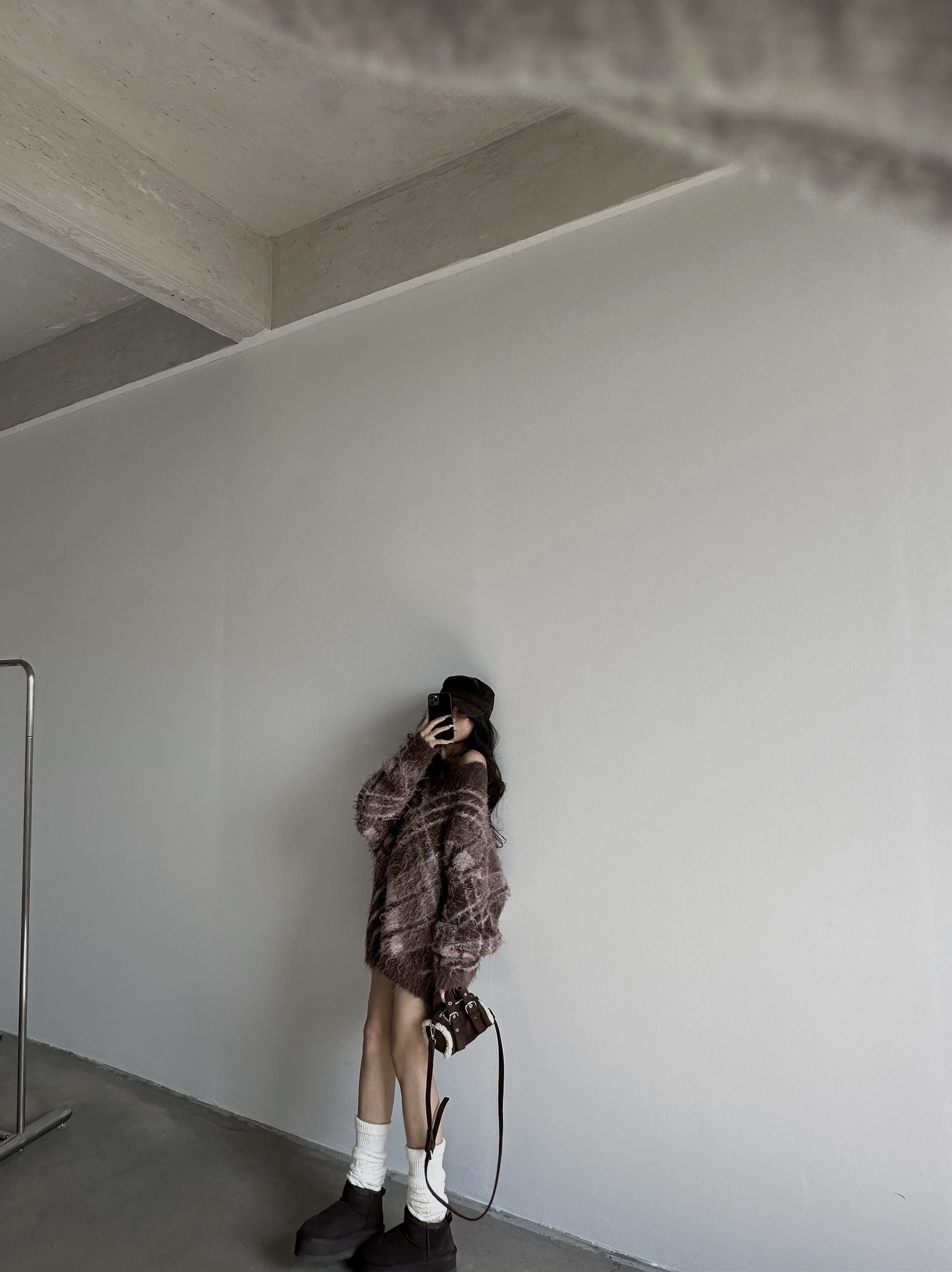 （韓國手撕毛）冬日野莓，氛圍感咖粉格紋V領馬海磨毛毛衣（此色巨顯白）