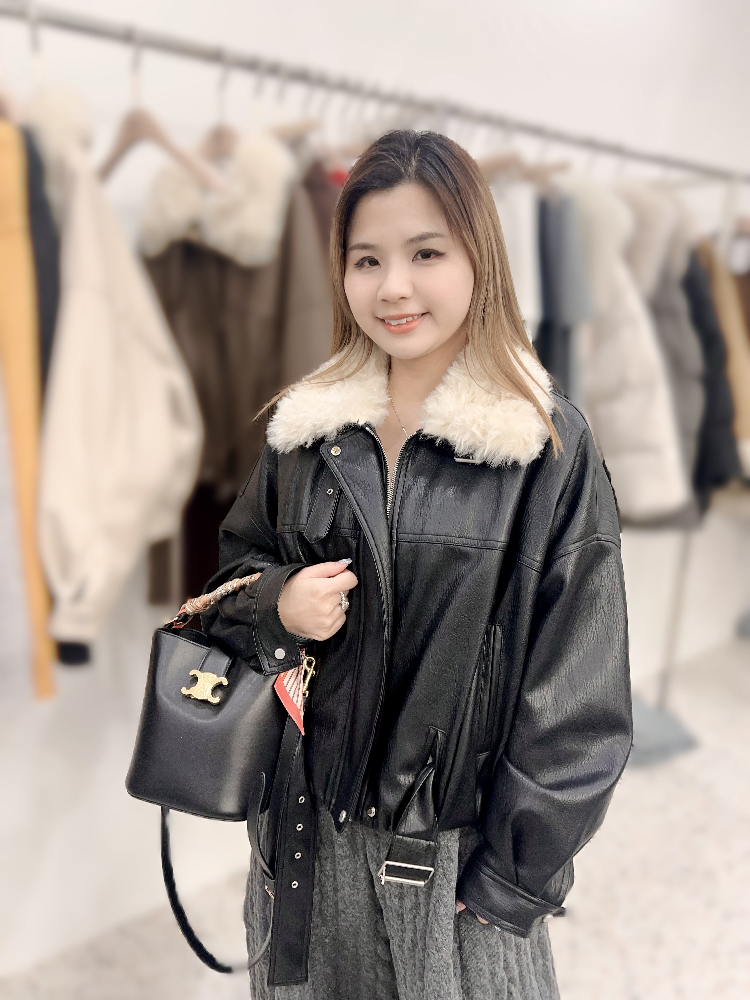 DA03  韓風型格毛毛羽絨 胸56 長21 $999 (一口價) 鴨羽絨90%