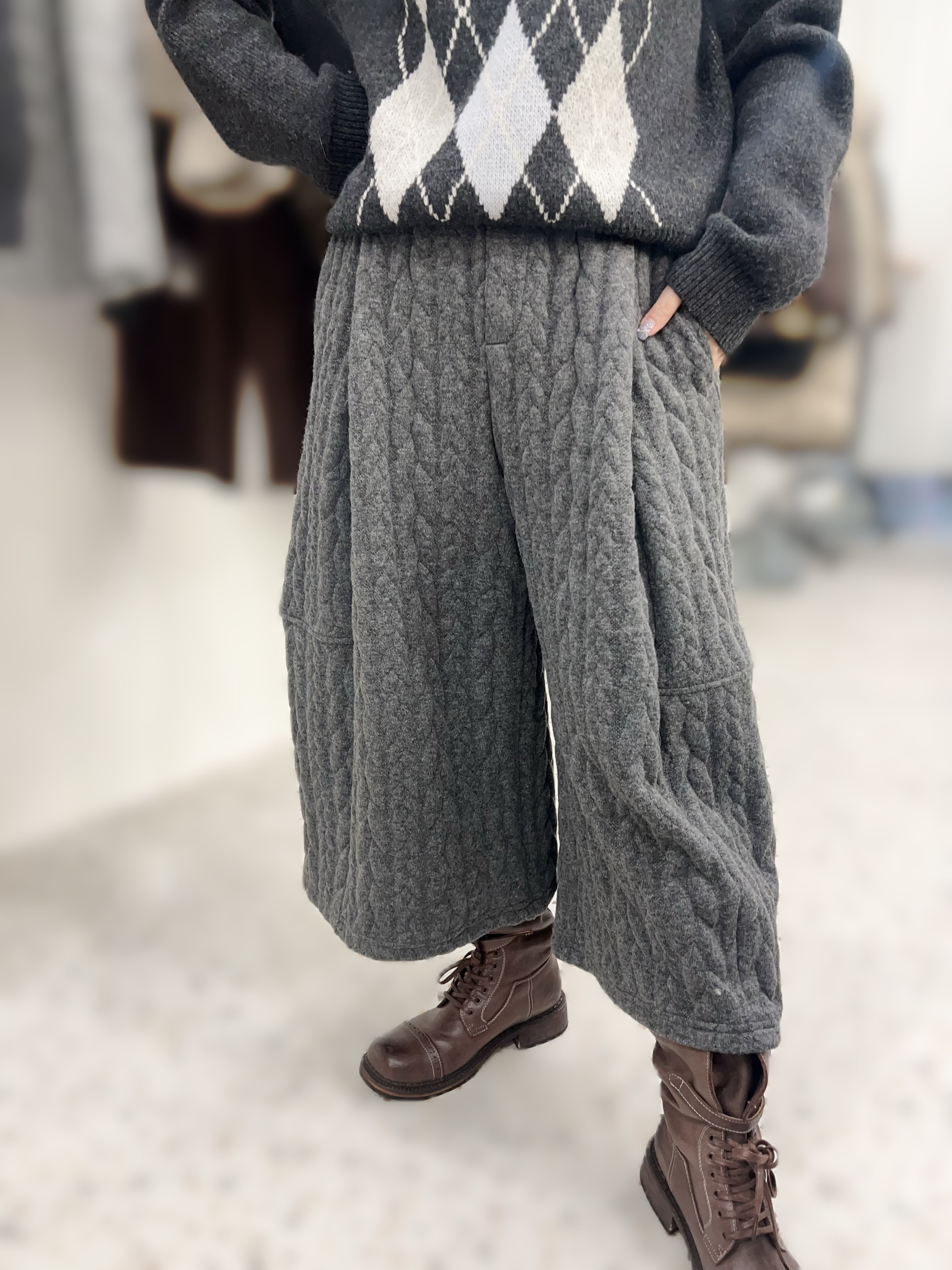 DA07   羊毛綿褲   腰25-44  HIP46 長31 $599 (一口價) 羊毛5%