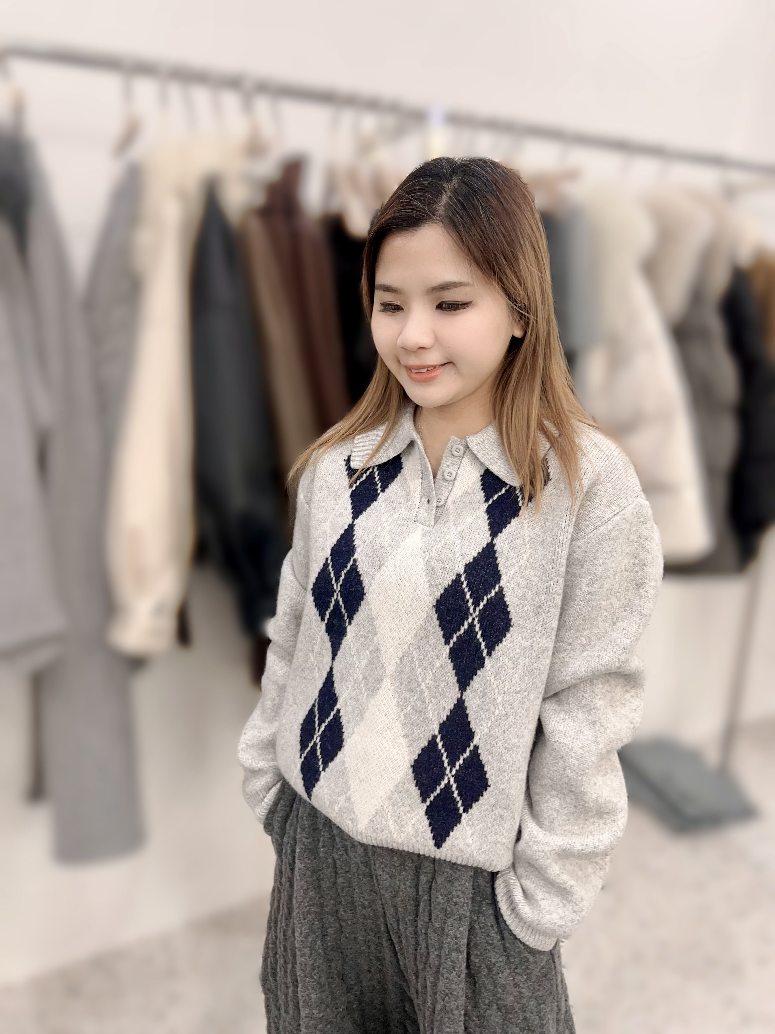 DA05  胸42-46 長22 $599 (一口價) 羊毛100%