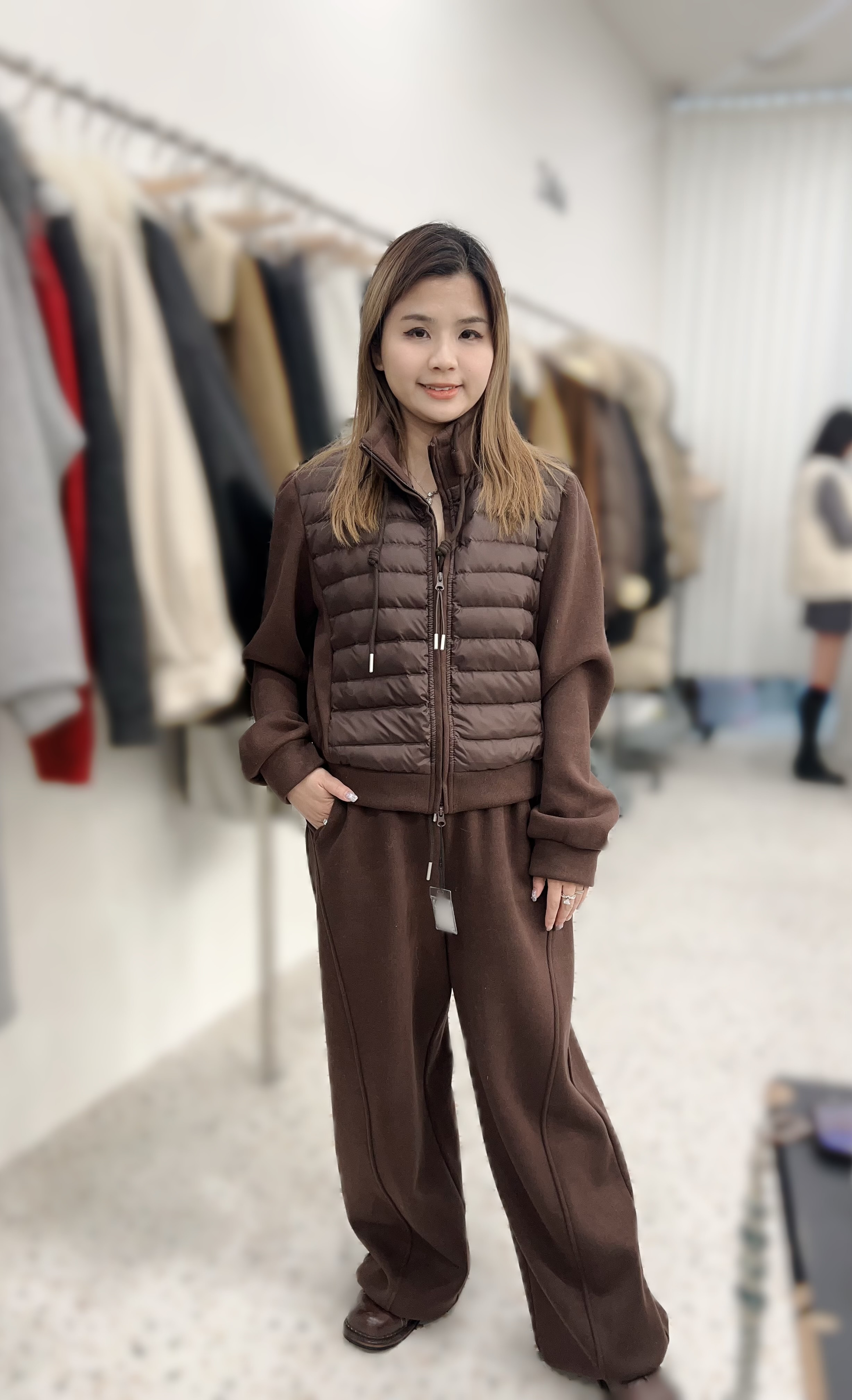 DA02  1SET 鴨羽絨   (上身):胸42 長21 / (褲):腰26-36 HIP46 長41 $1199 (一口價)